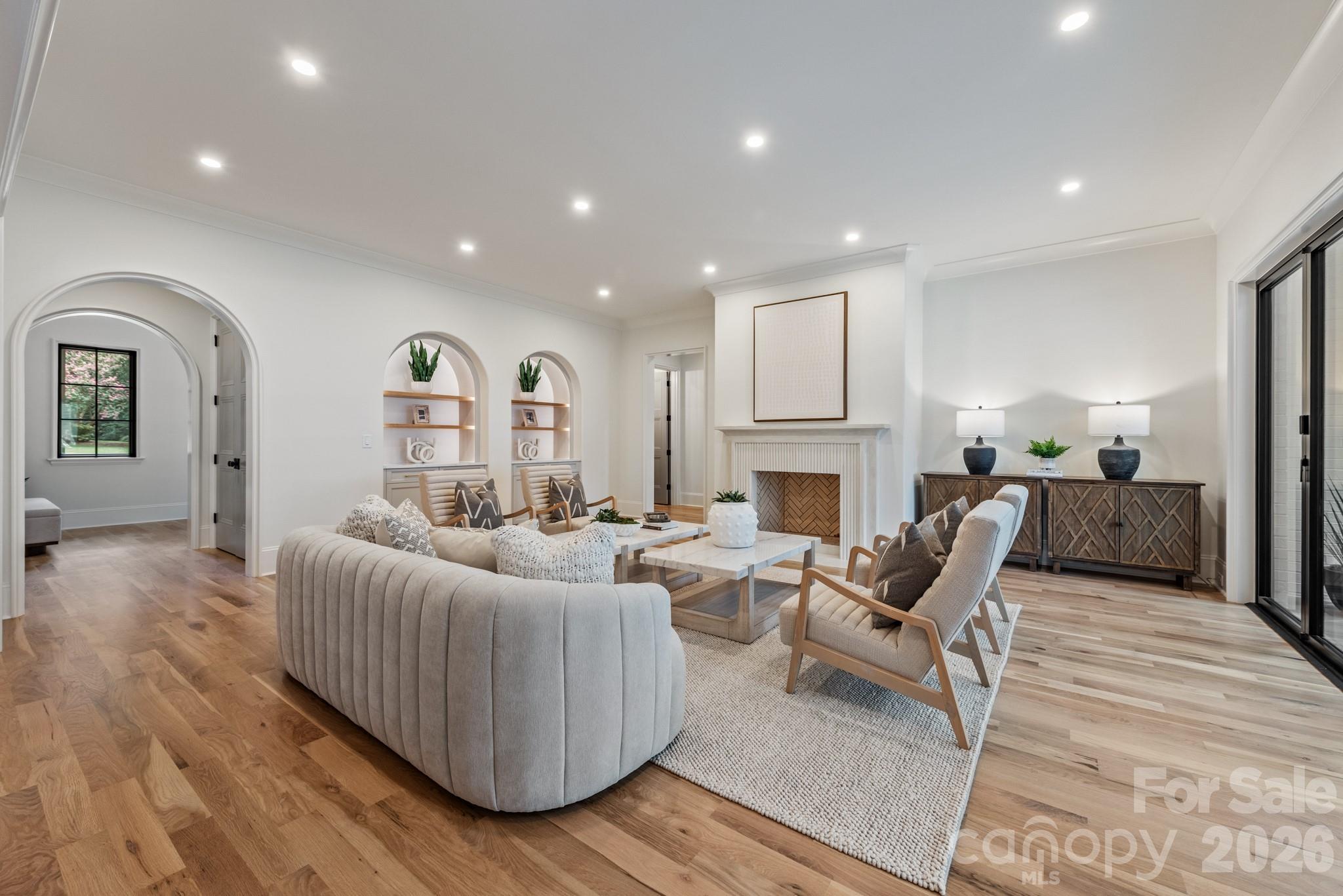 237 N Canterbury Road — Charlotte