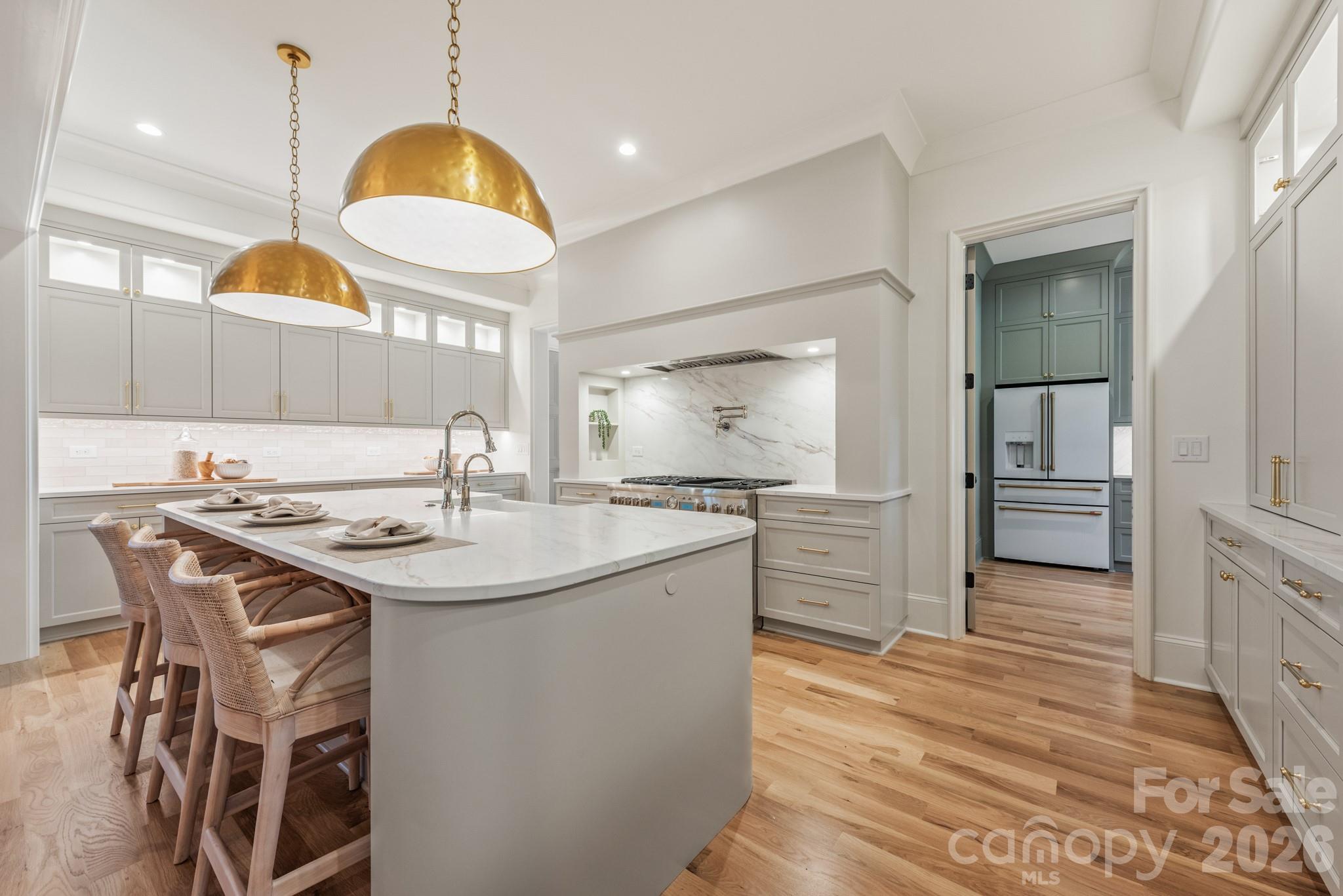237 N Canterbury Road — Charlotte