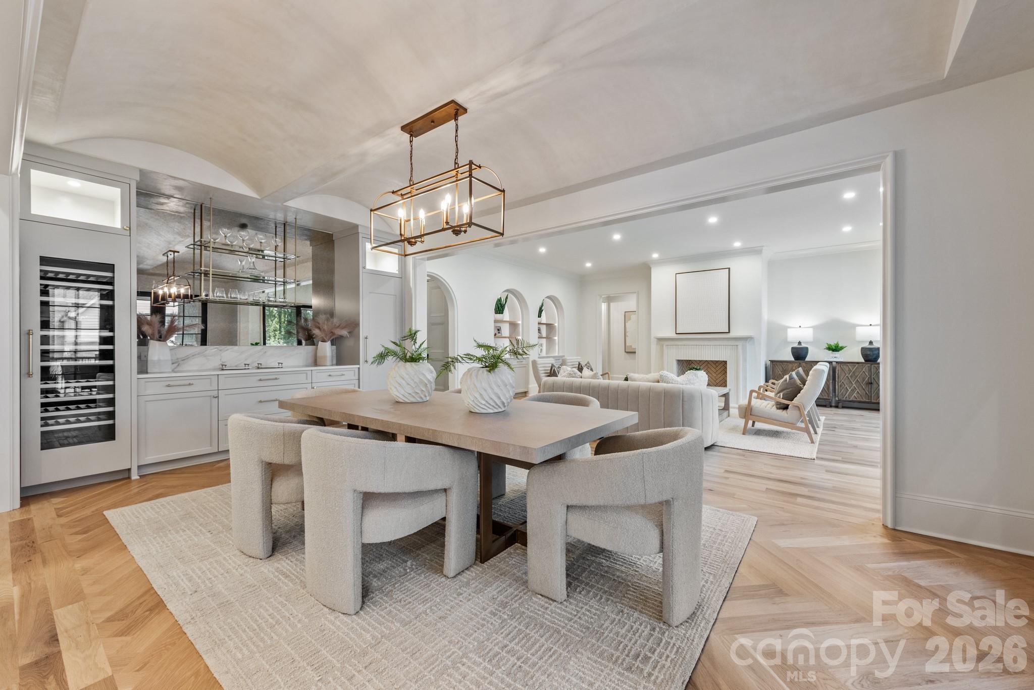 237 N Canterbury Road — Charlotte