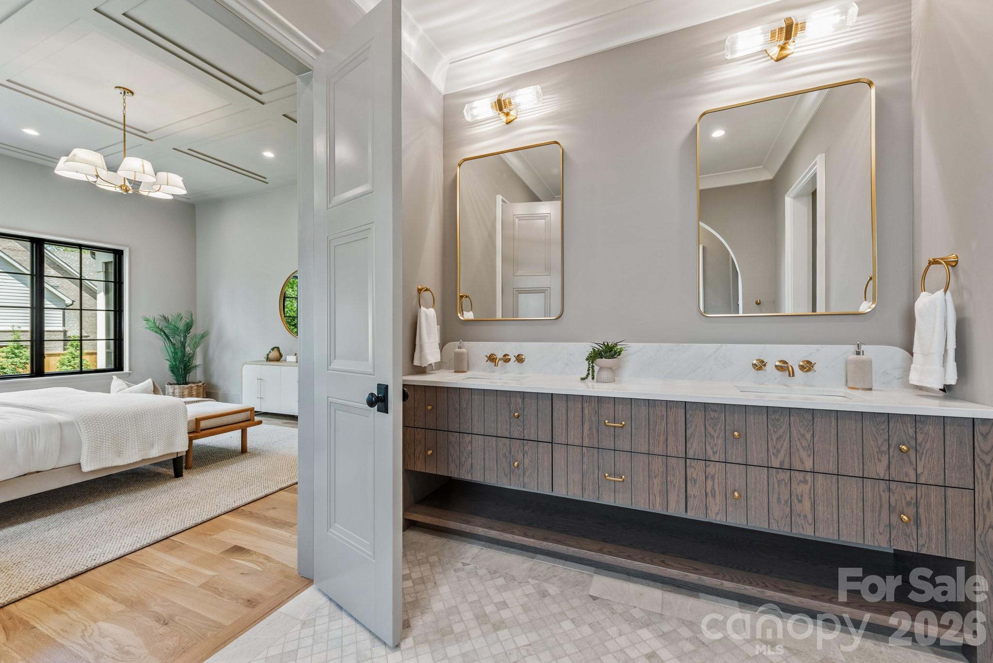237 N Canterbury Road — Charlotte