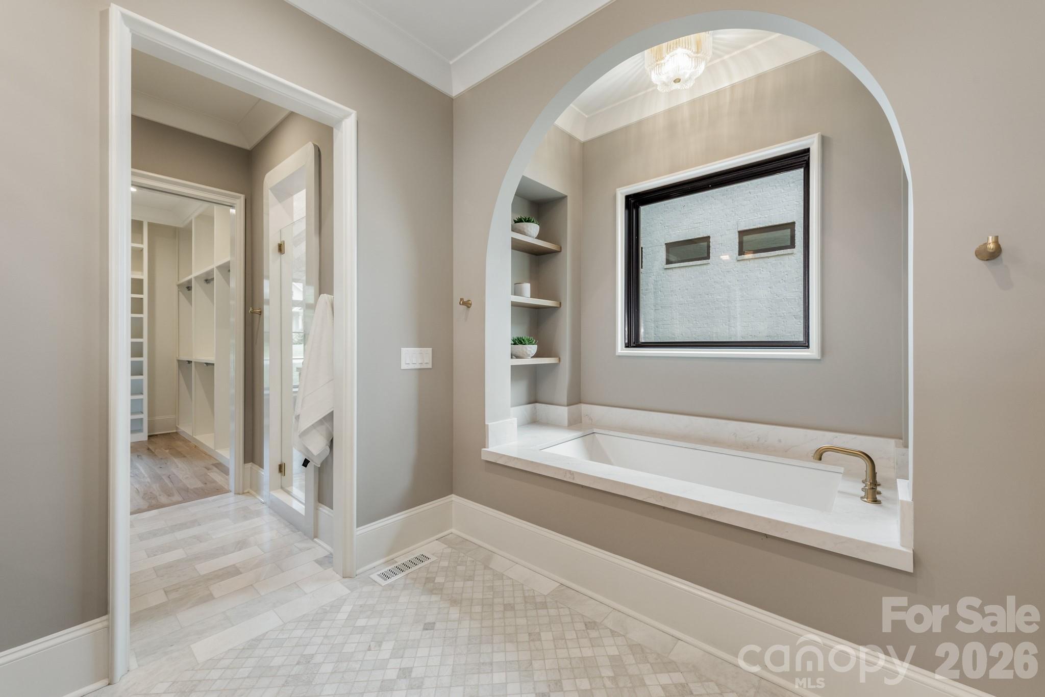 237 N Canterbury Road — Charlotte