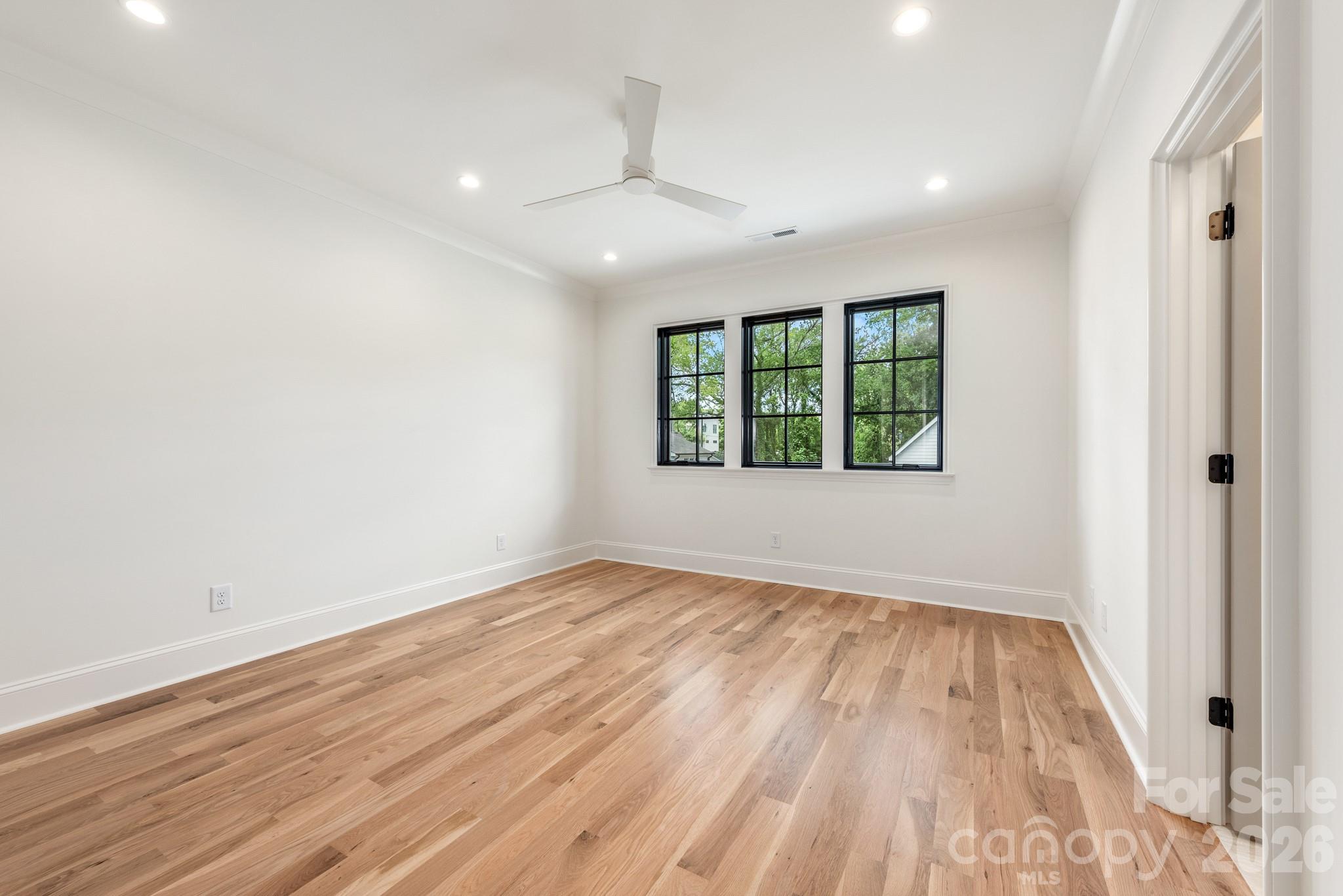 237 N Canterbury Road — Charlotte