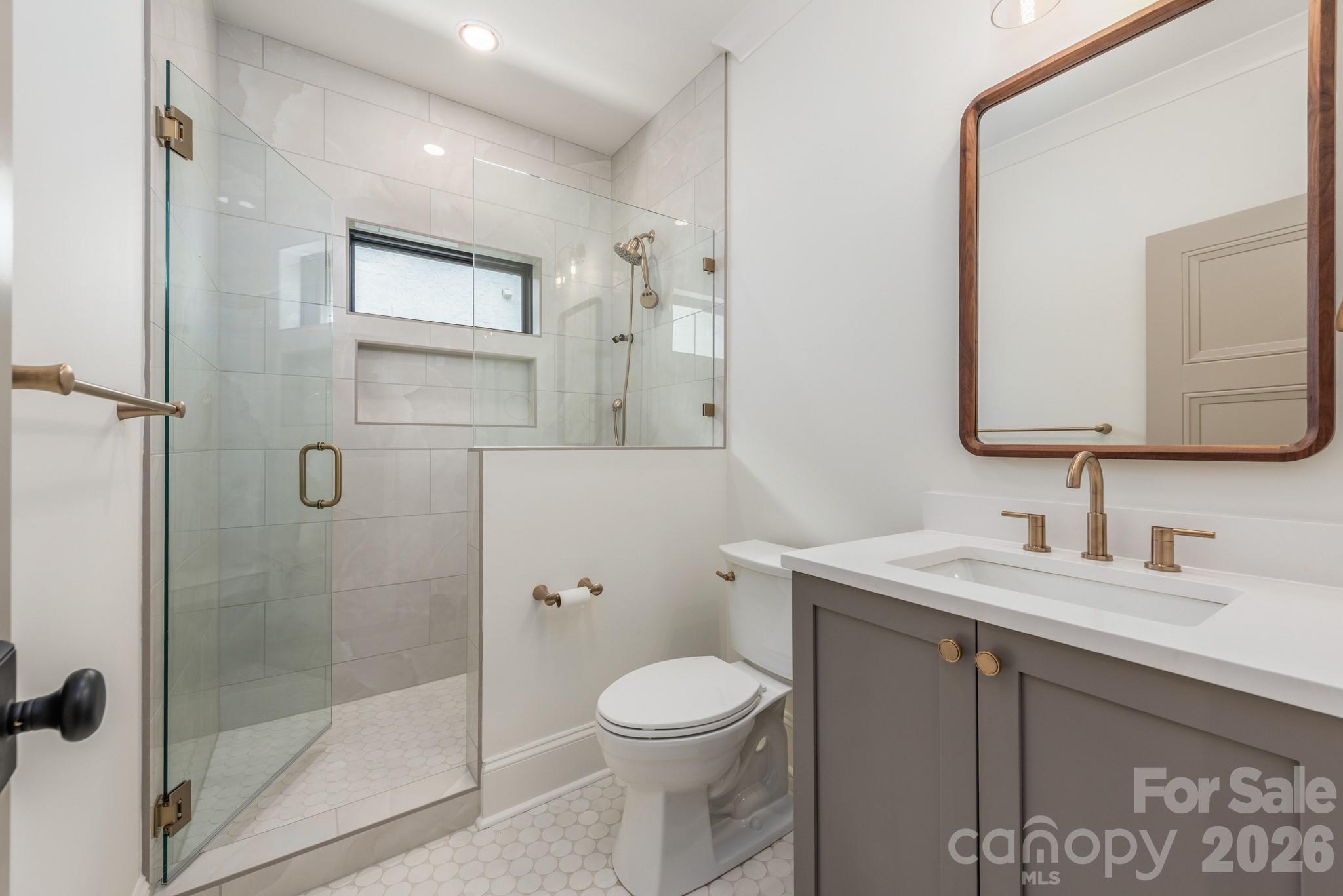 237 N Canterbury Road — Charlotte