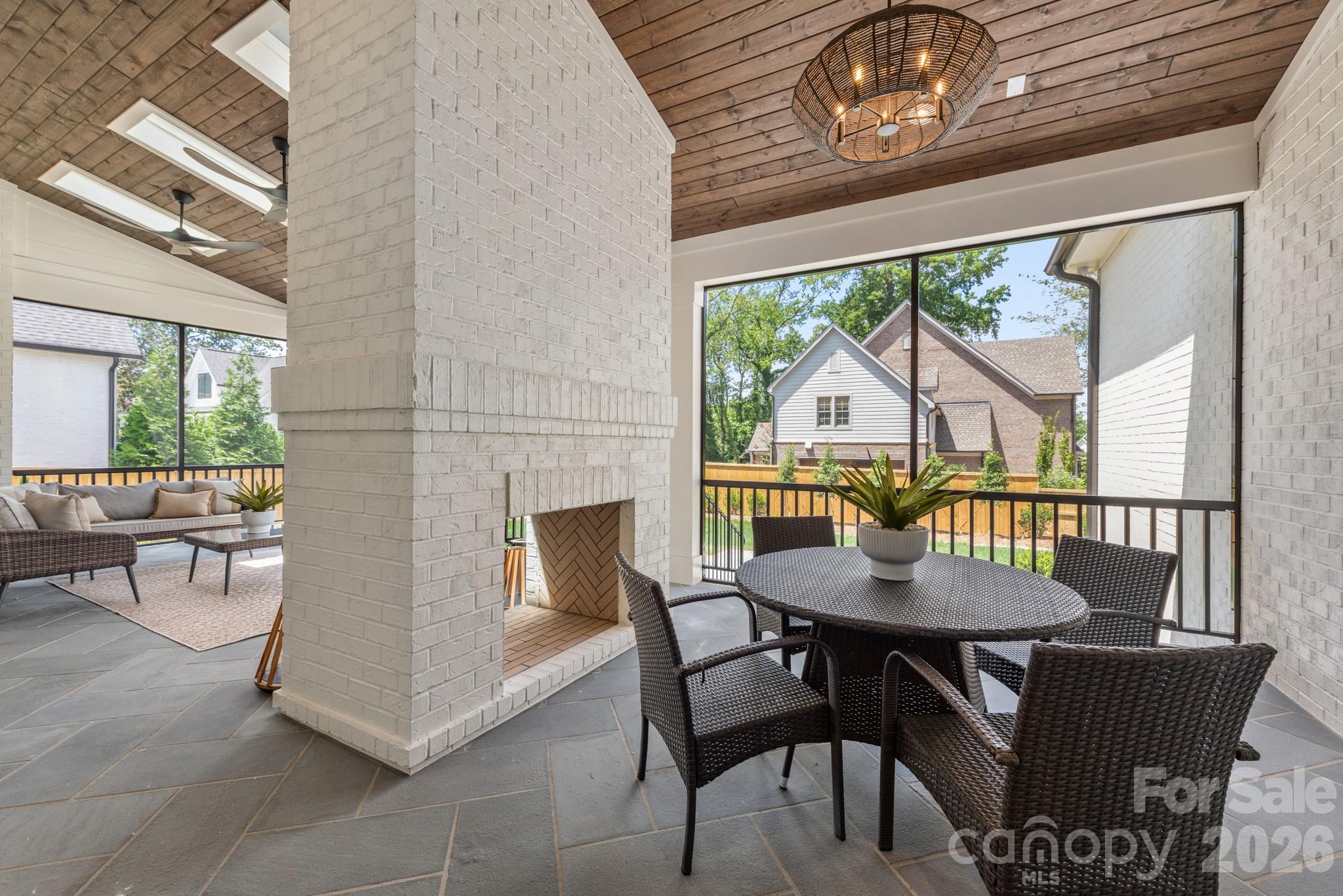 237 N Canterbury Road — Charlotte