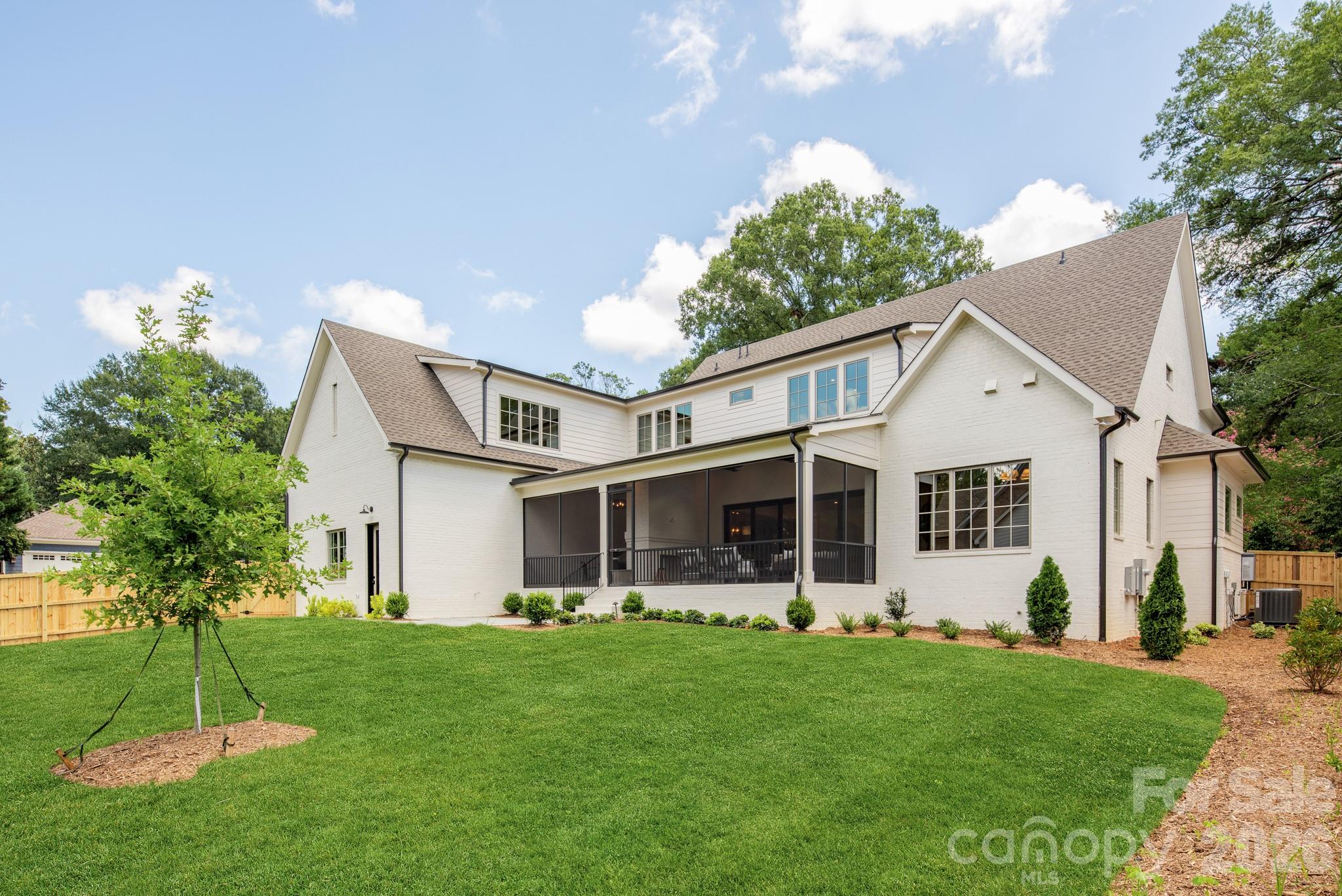 237 N Canterbury Road — Charlotte