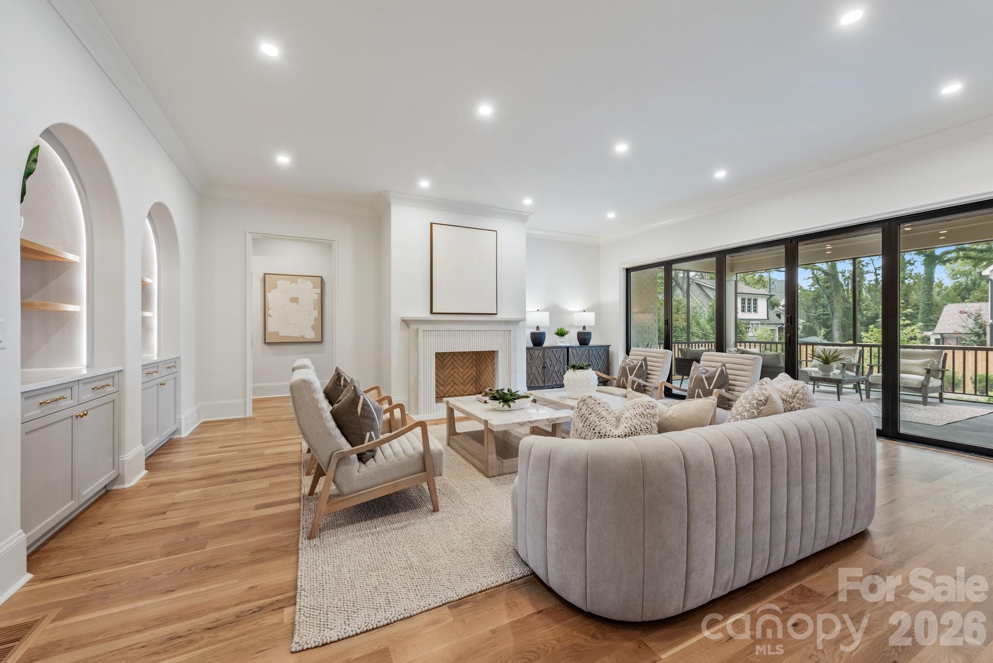 237 N Canterbury Road — Charlotte