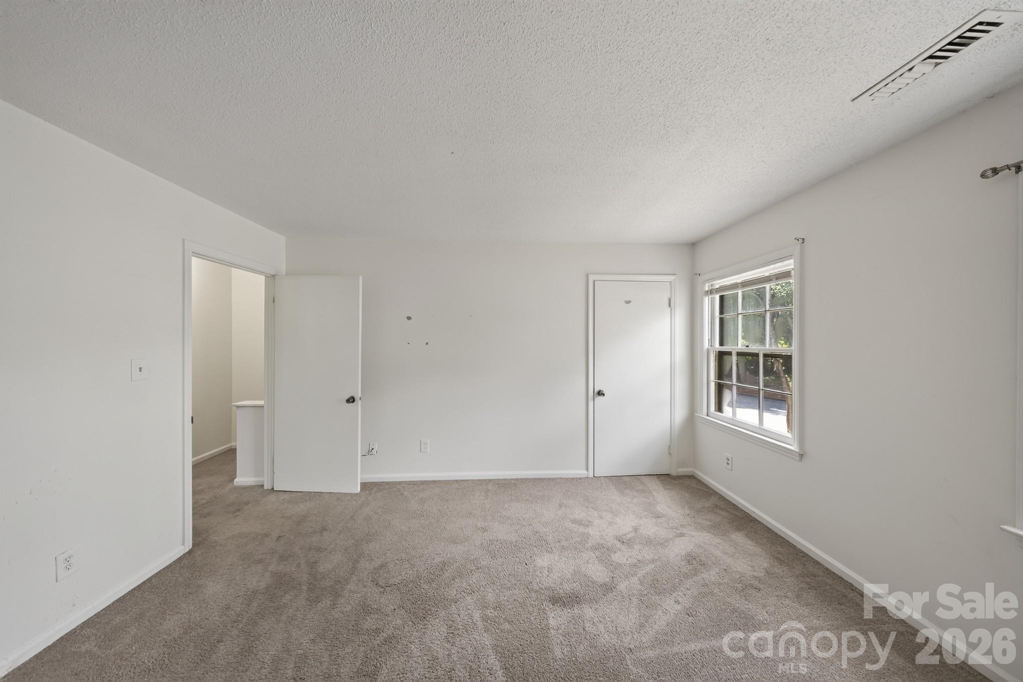 6835 Farmingdale Drive #B — Charlotte
