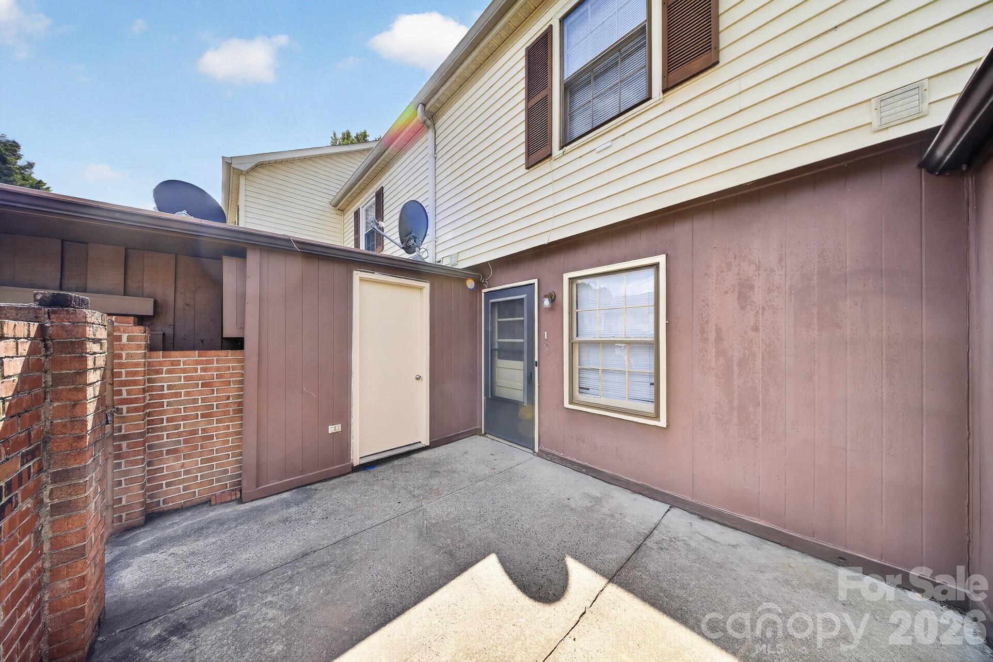 6835 Farmingdale Drive #B — Charlotte