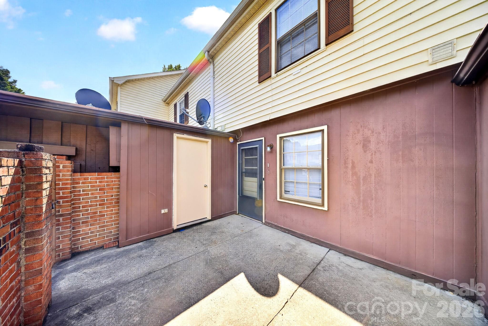 6835 Farmingdale Drive #B — Charlotte