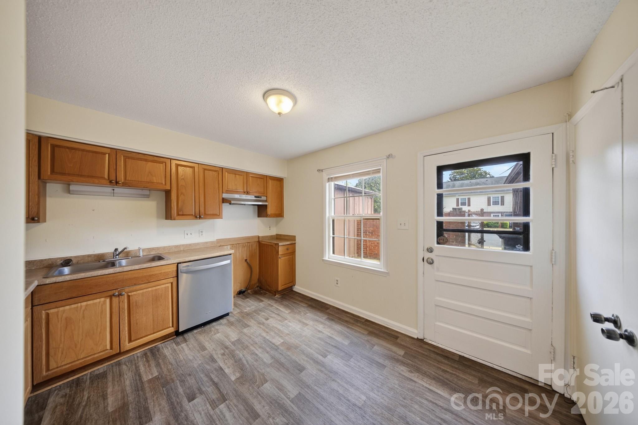 6835 Farmingdale Drive #B — Charlotte