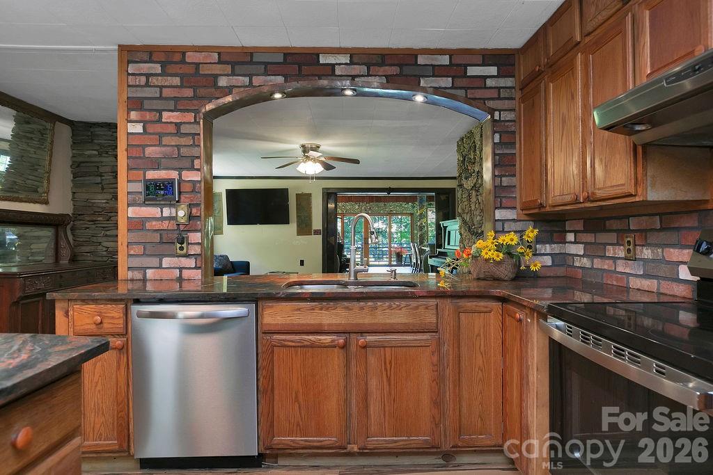 87 Old Chimney Lane — Cedar Mountain
