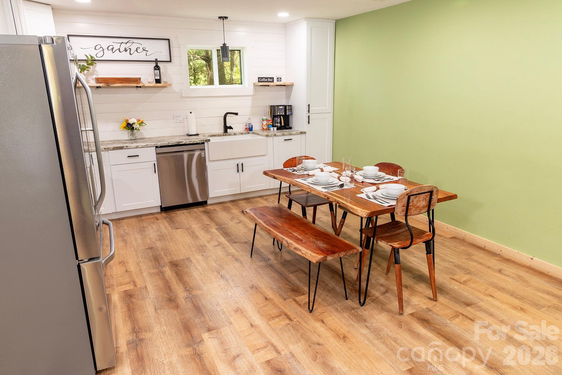 95 Lasso Lane — Waynesville