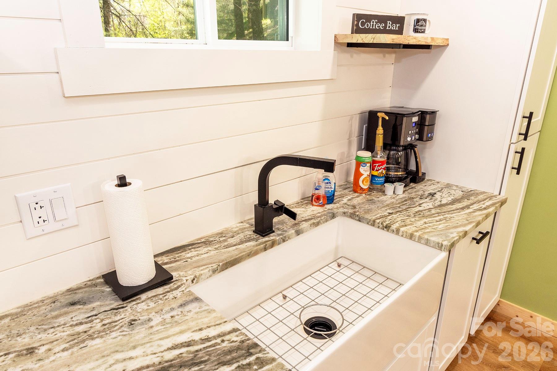 95 Lasso Lane — Waynesville