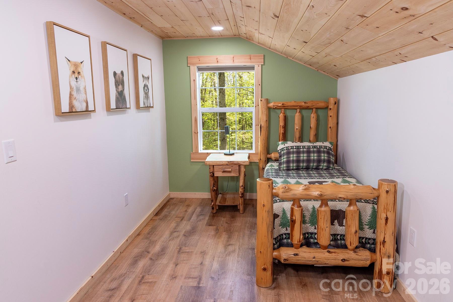 95 Lasso Lane — Waynesville