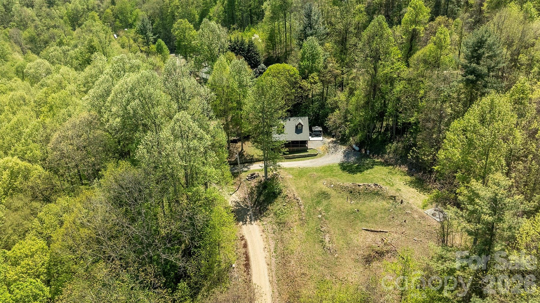 95 Lasso Lane — Waynesville