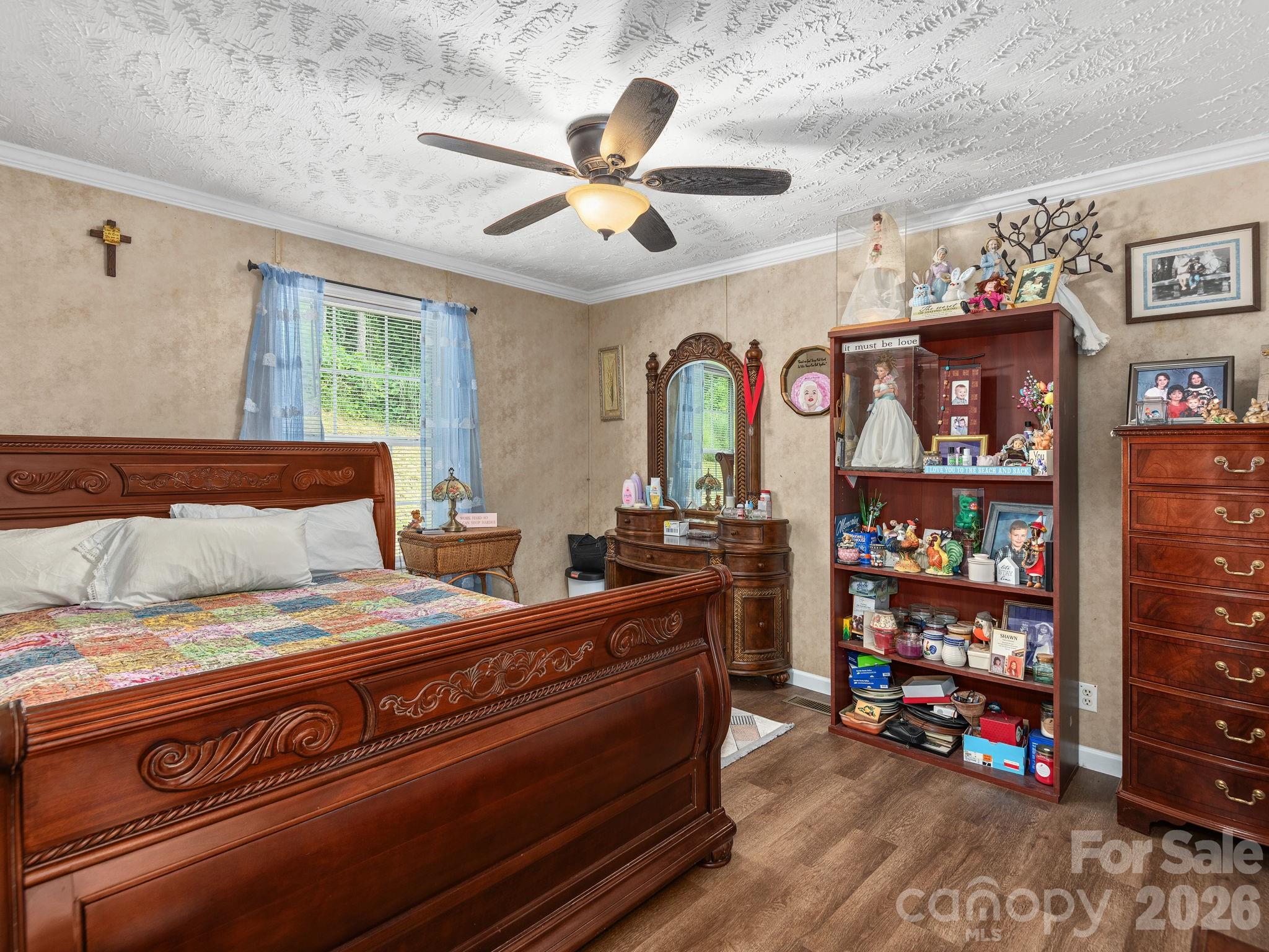 380 Green Acres Drive — Weaverville