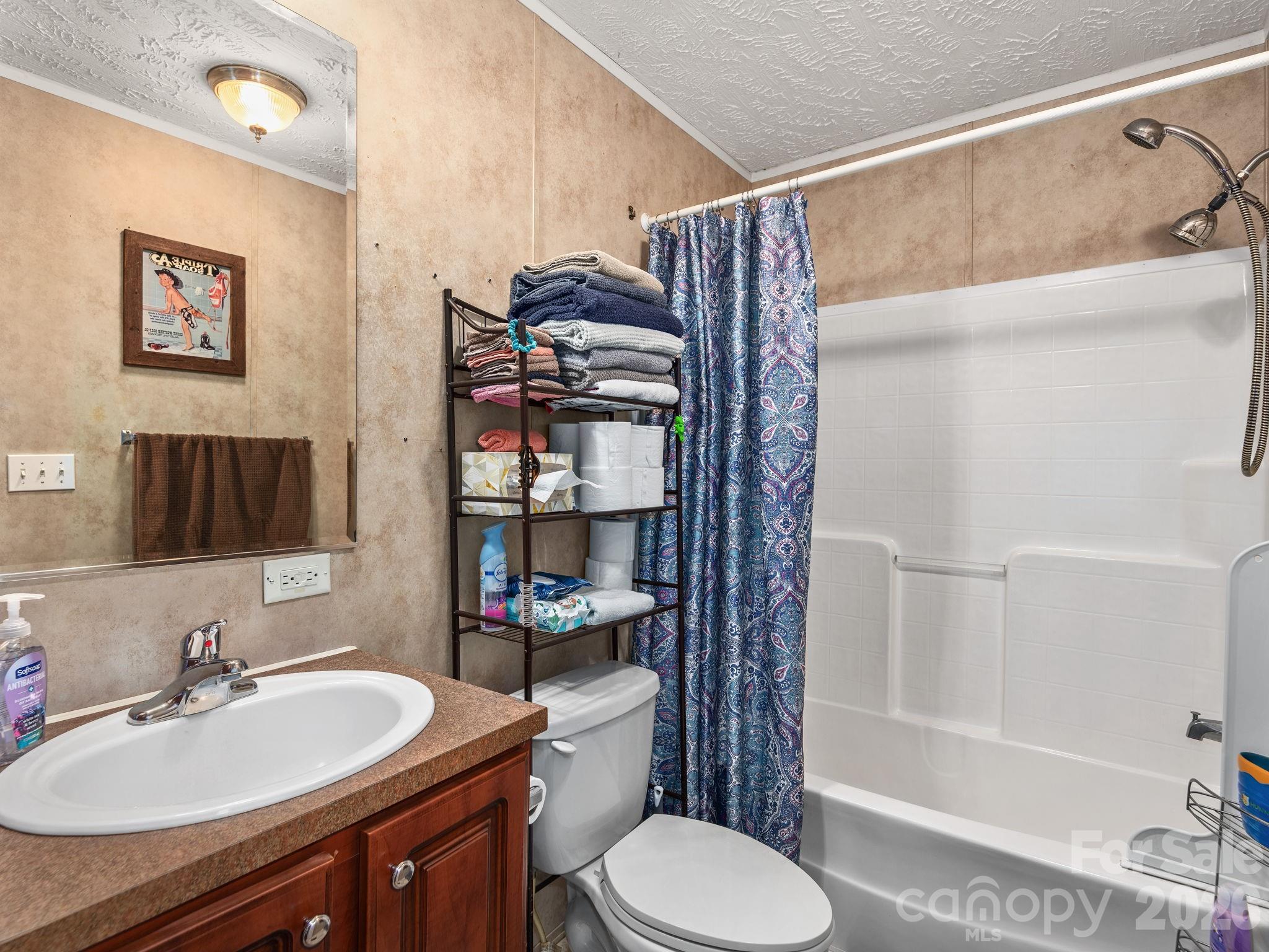 380 Green Acres Drive — Weaverville