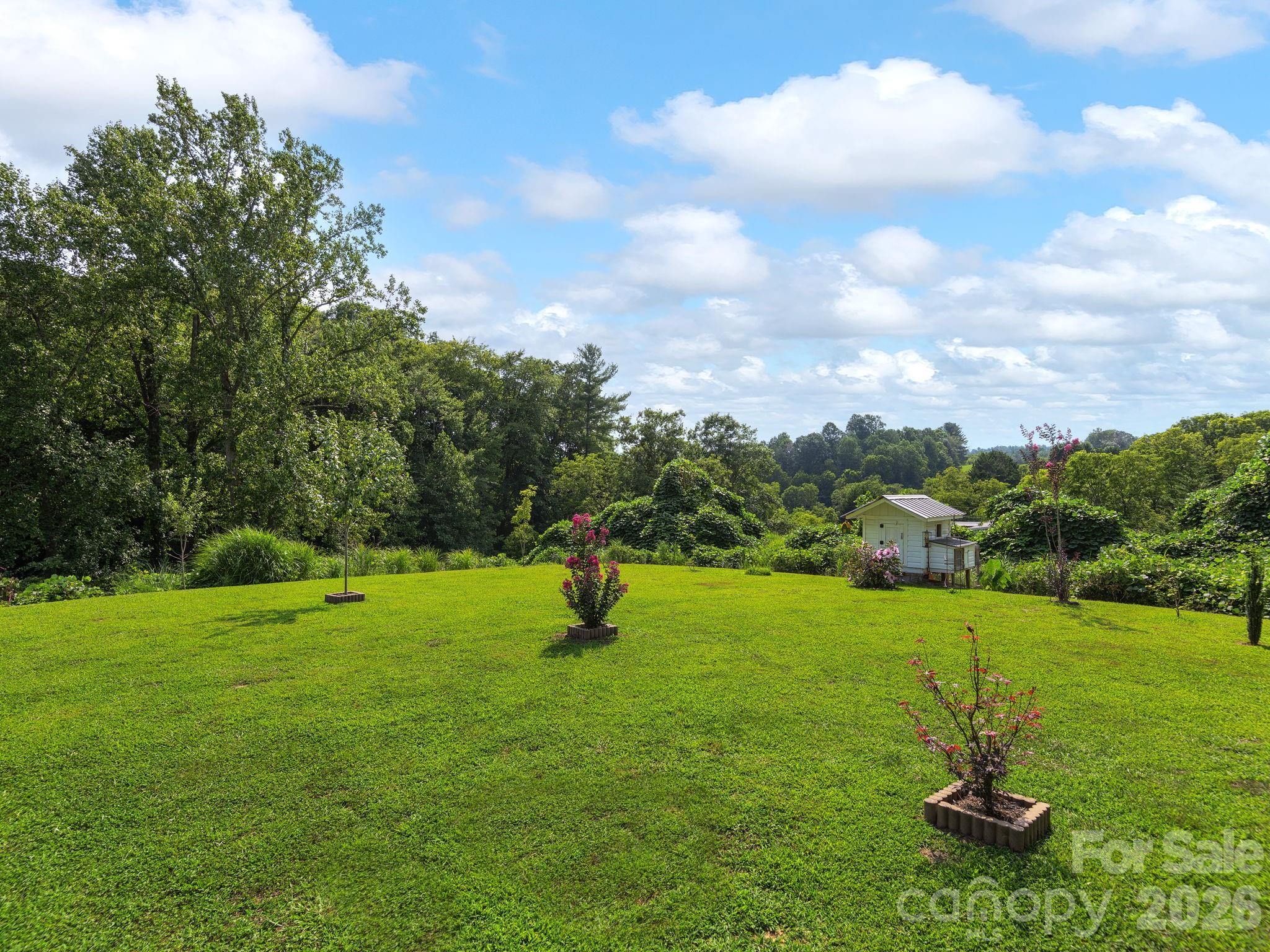 380 Green Acres Drive — Weaverville