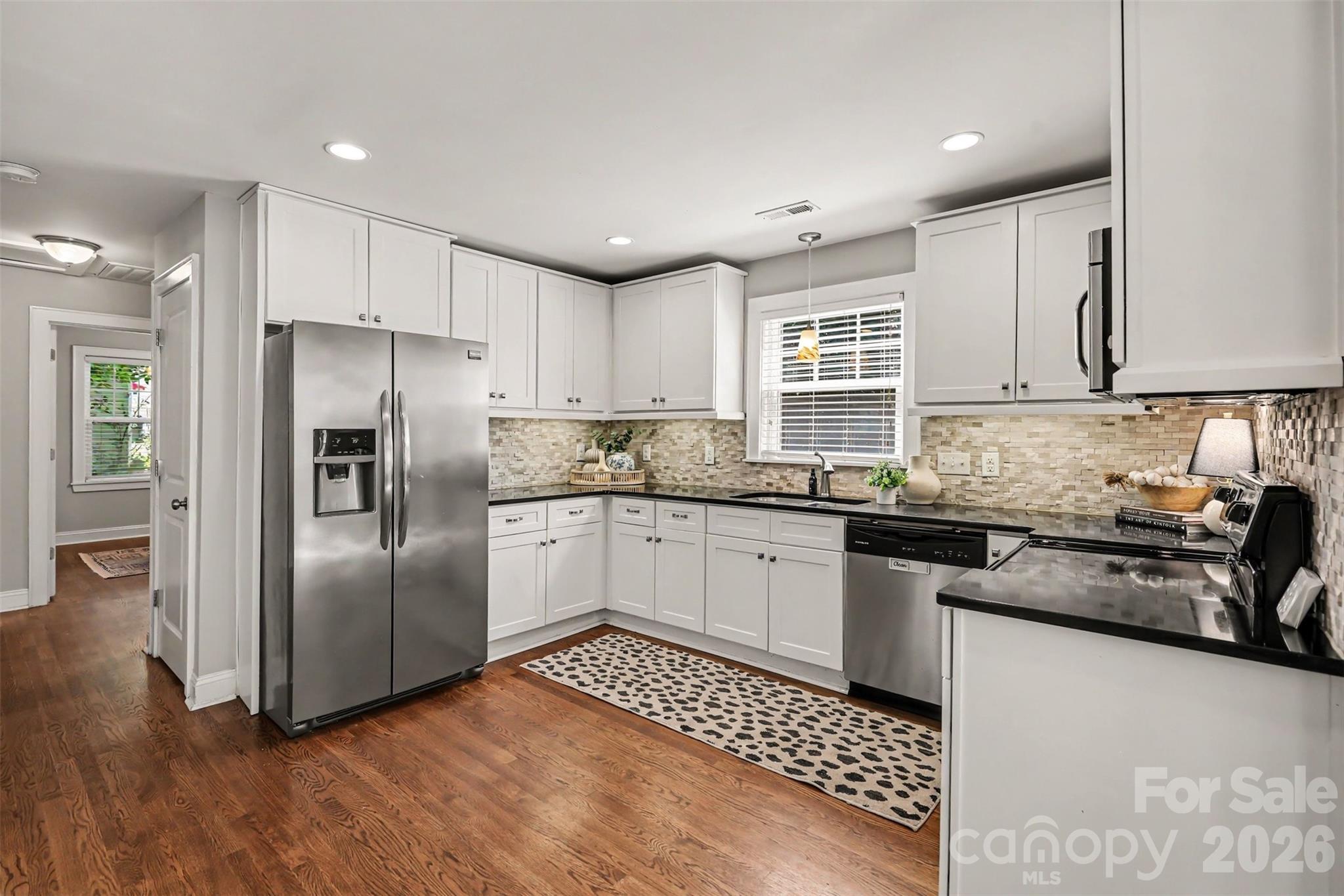 2612 Roslyn Avenue — Charlotte