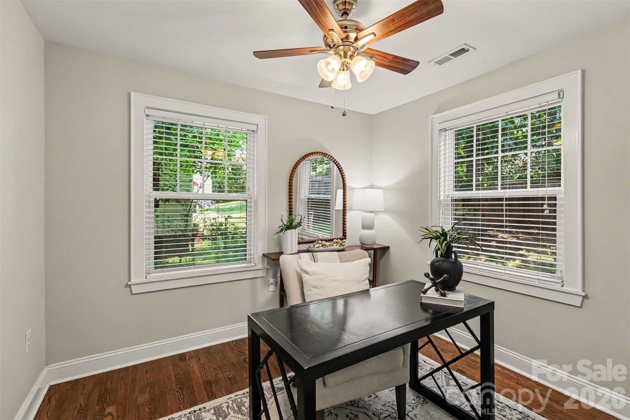 2612 Roslyn Avenue — Charlotte