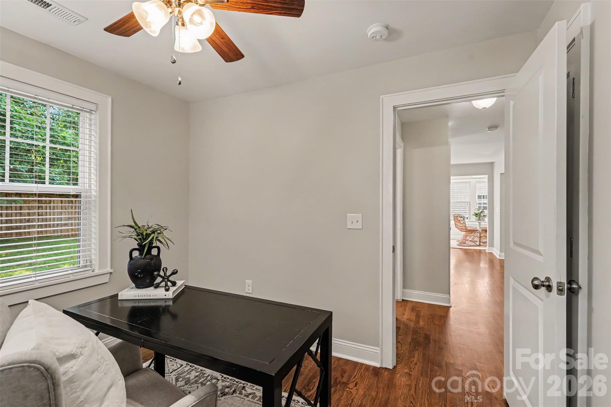 2612 Roslyn Avenue — Charlotte