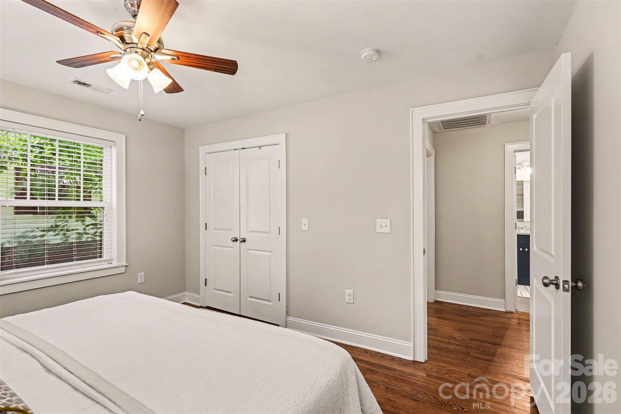 2612 Roslyn Avenue — Charlotte