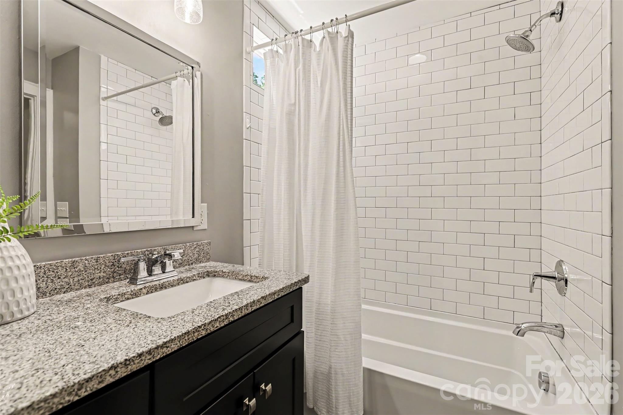 2612 Roslyn Avenue — Charlotte