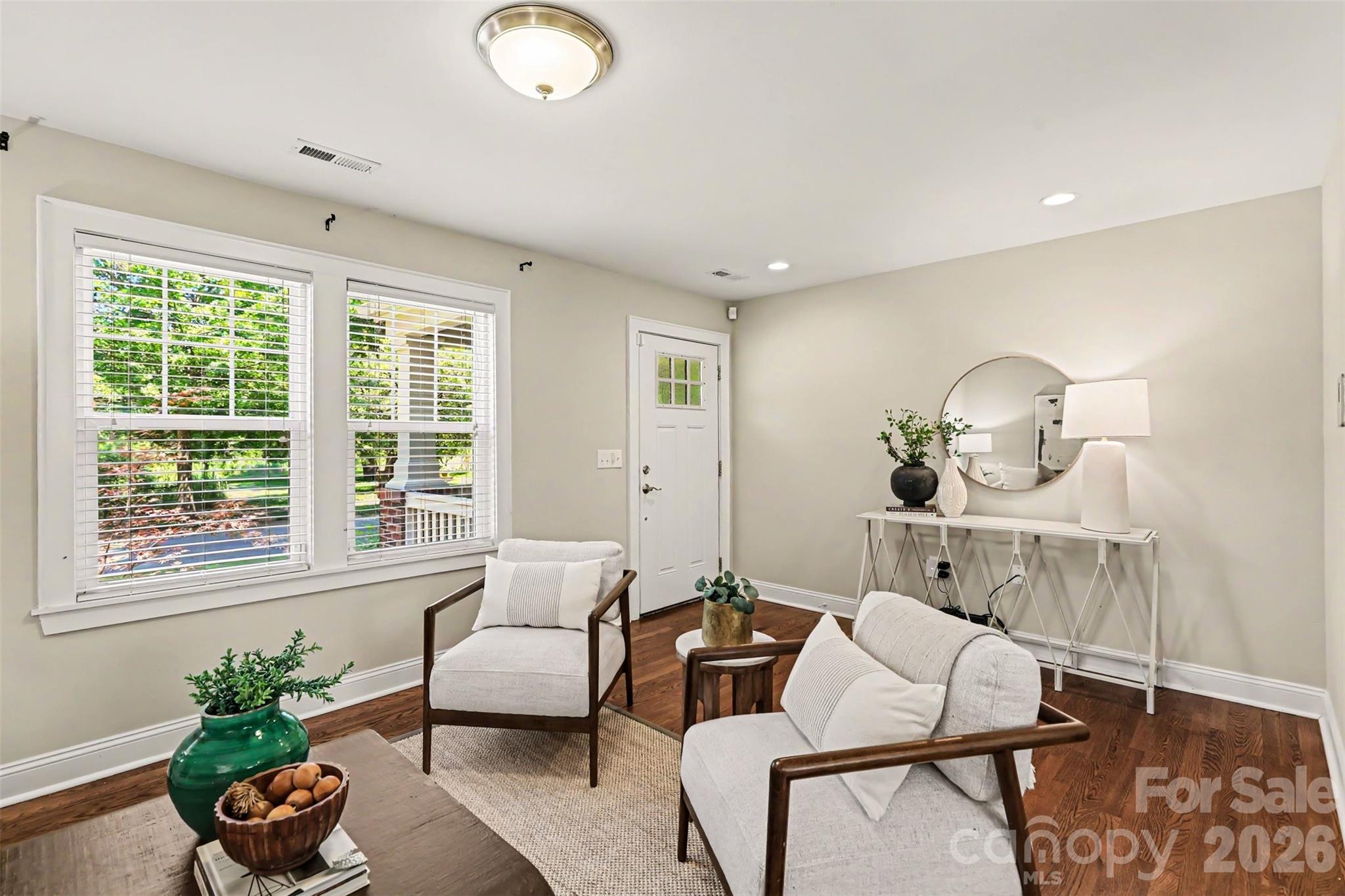 2612 Roslyn Avenue — Charlotte