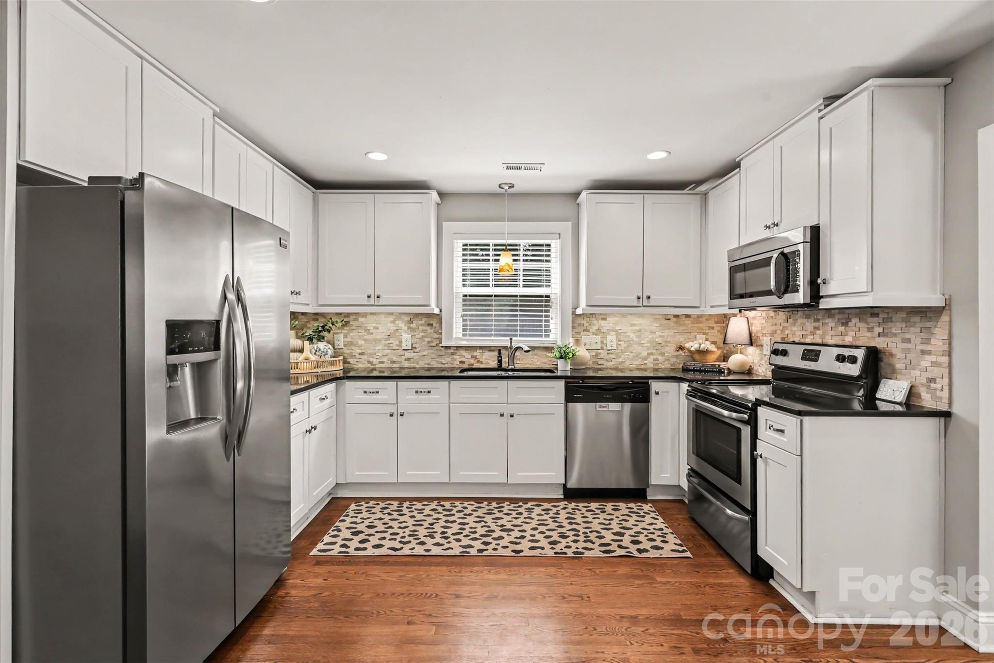 2612 Roslyn Avenue — Charlotte