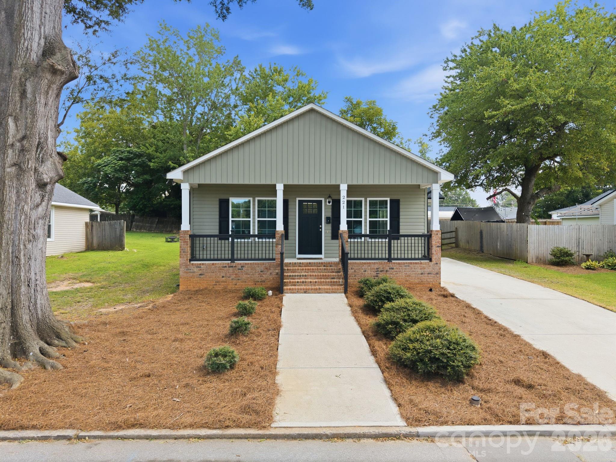 221 York Avenue — Kannapolis