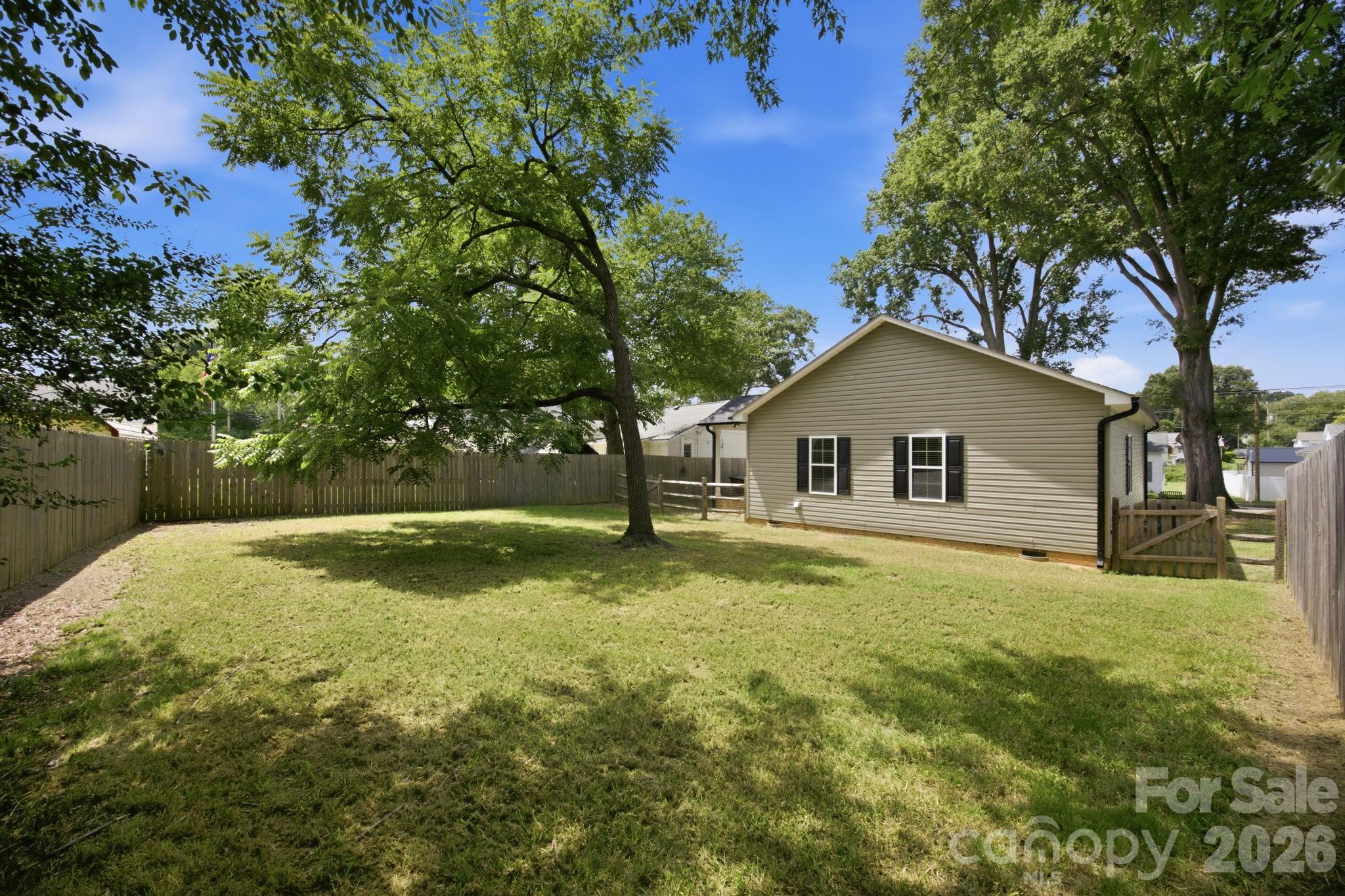 221 York Avenue — Kannapolis