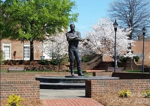 221 York Avenue — Kannapolis