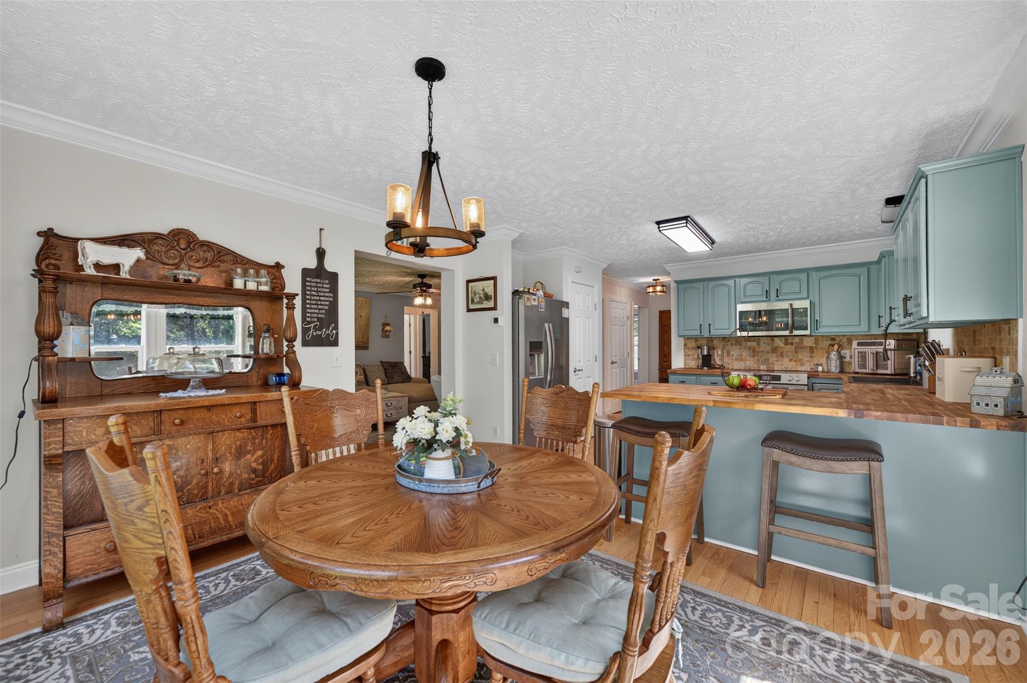 618 Indian Hill Road — Olin