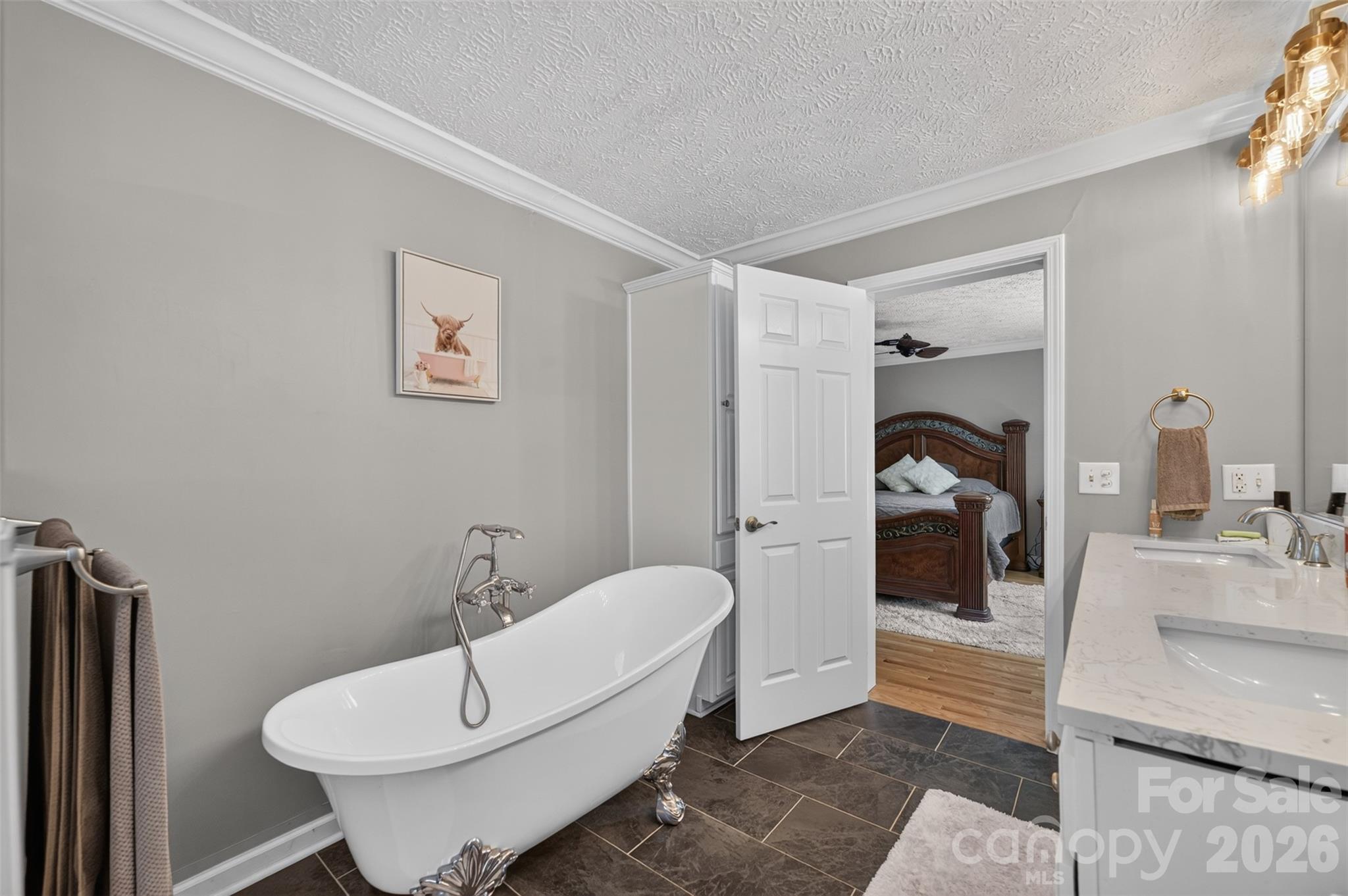 618 Indian Hill Road — Olin