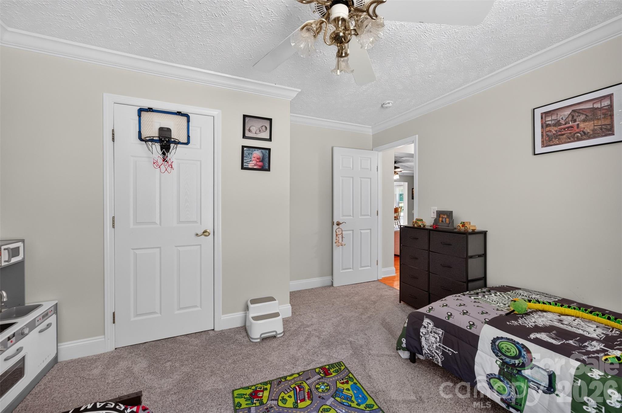 618 Indian Hill Road — Olin
