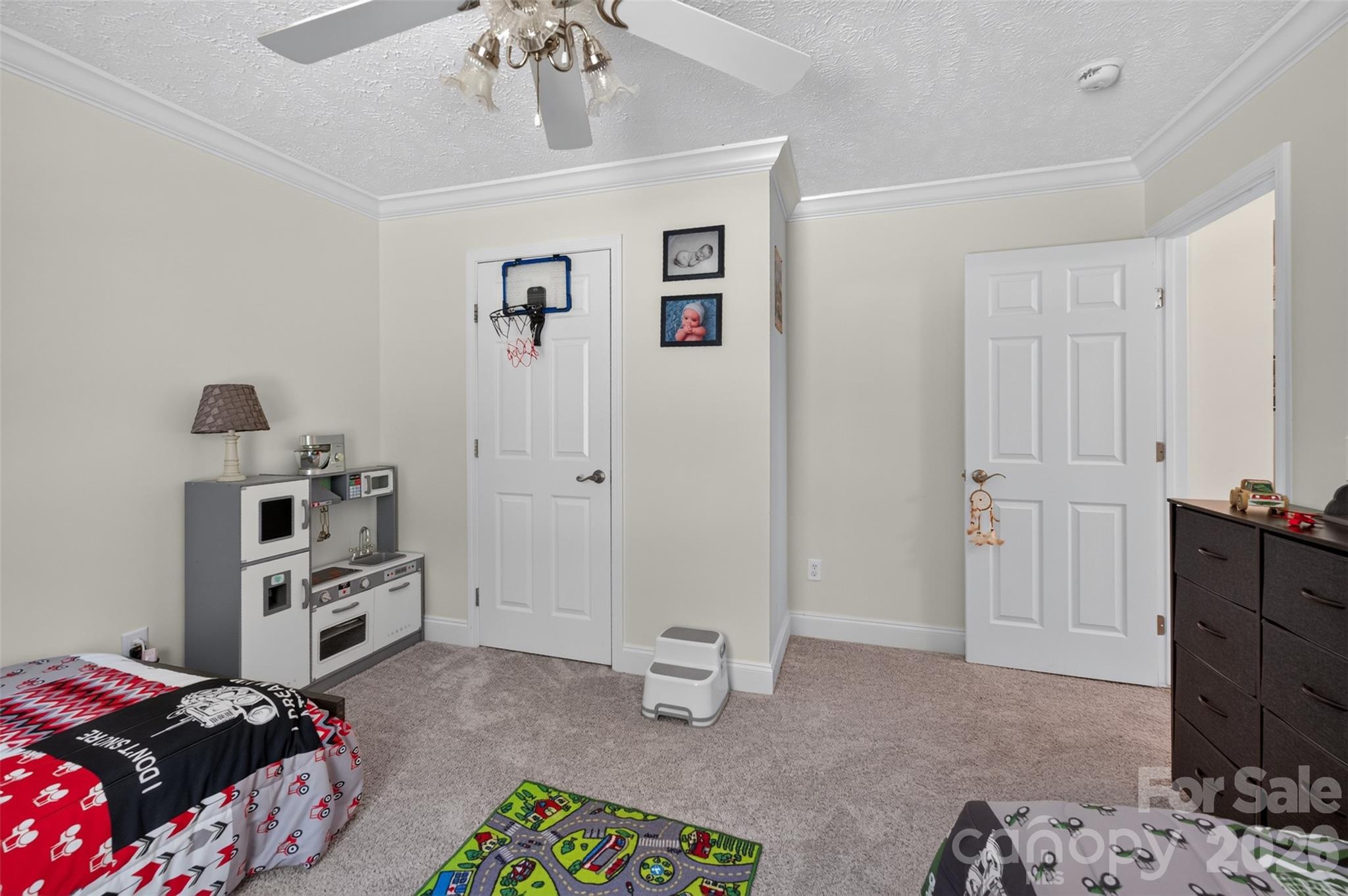 618 Indian Hill Road — Olin