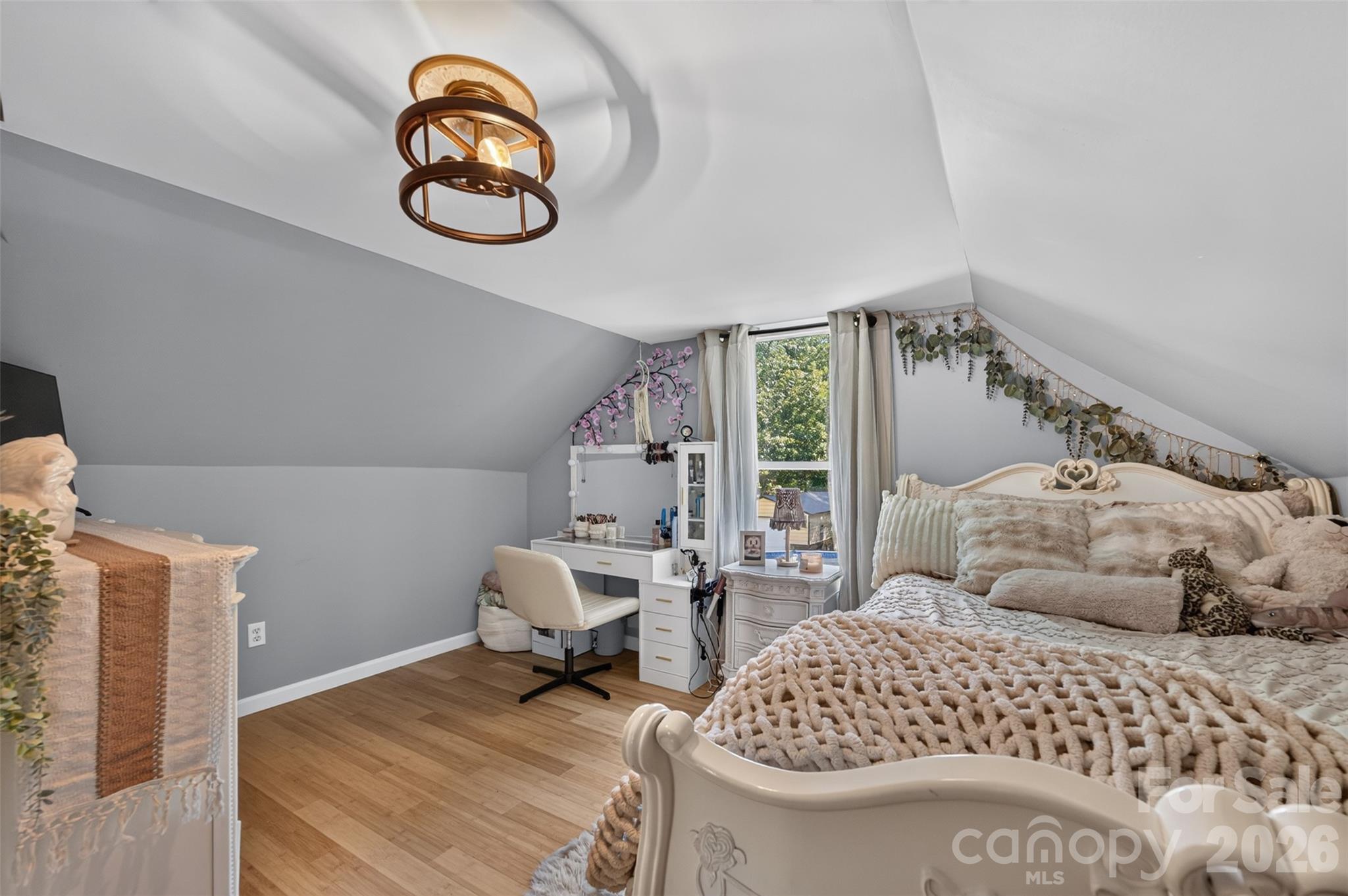 618 Indian Hill Road — Olin