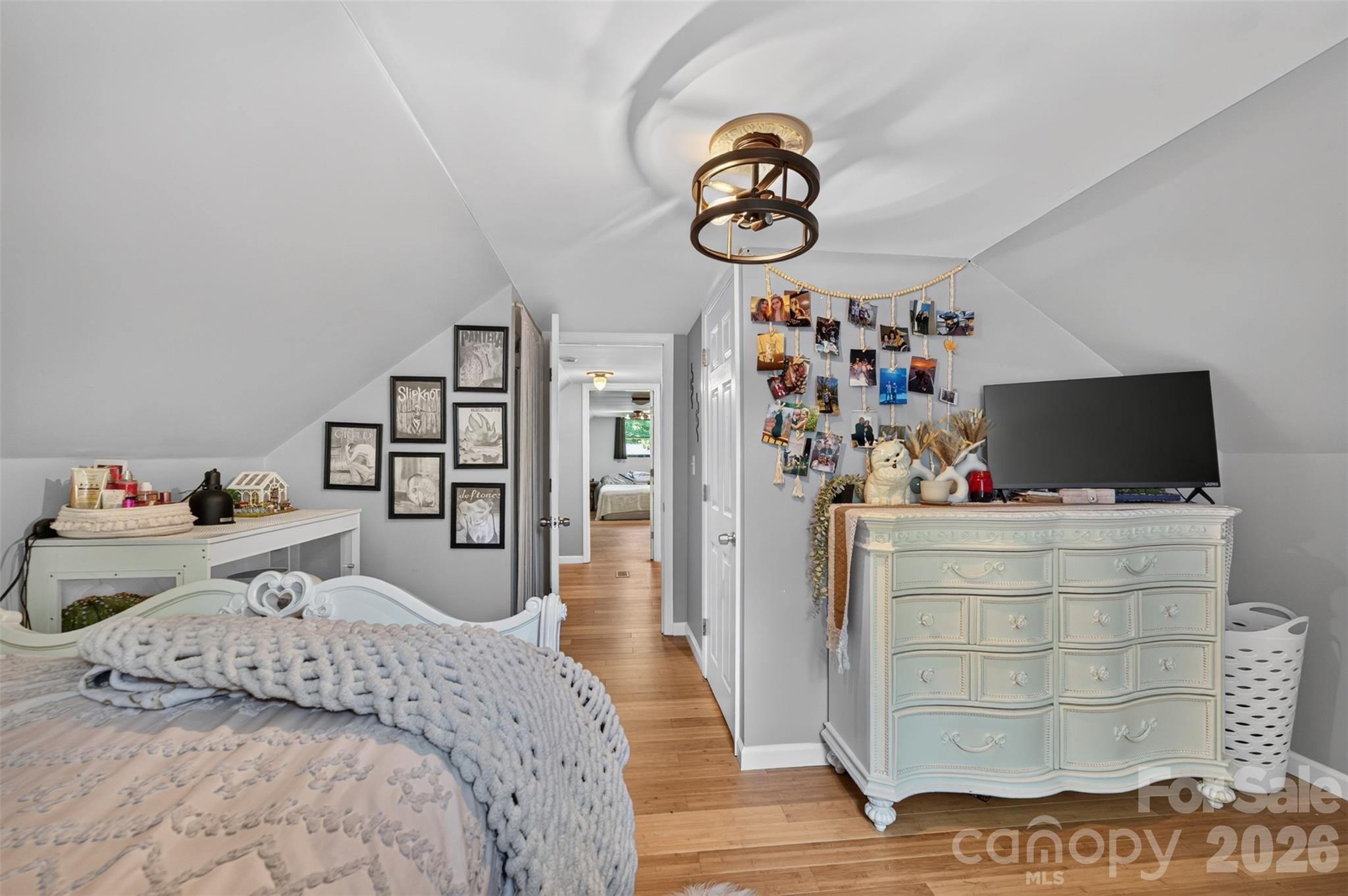 618 Indian Hill Road — Olin