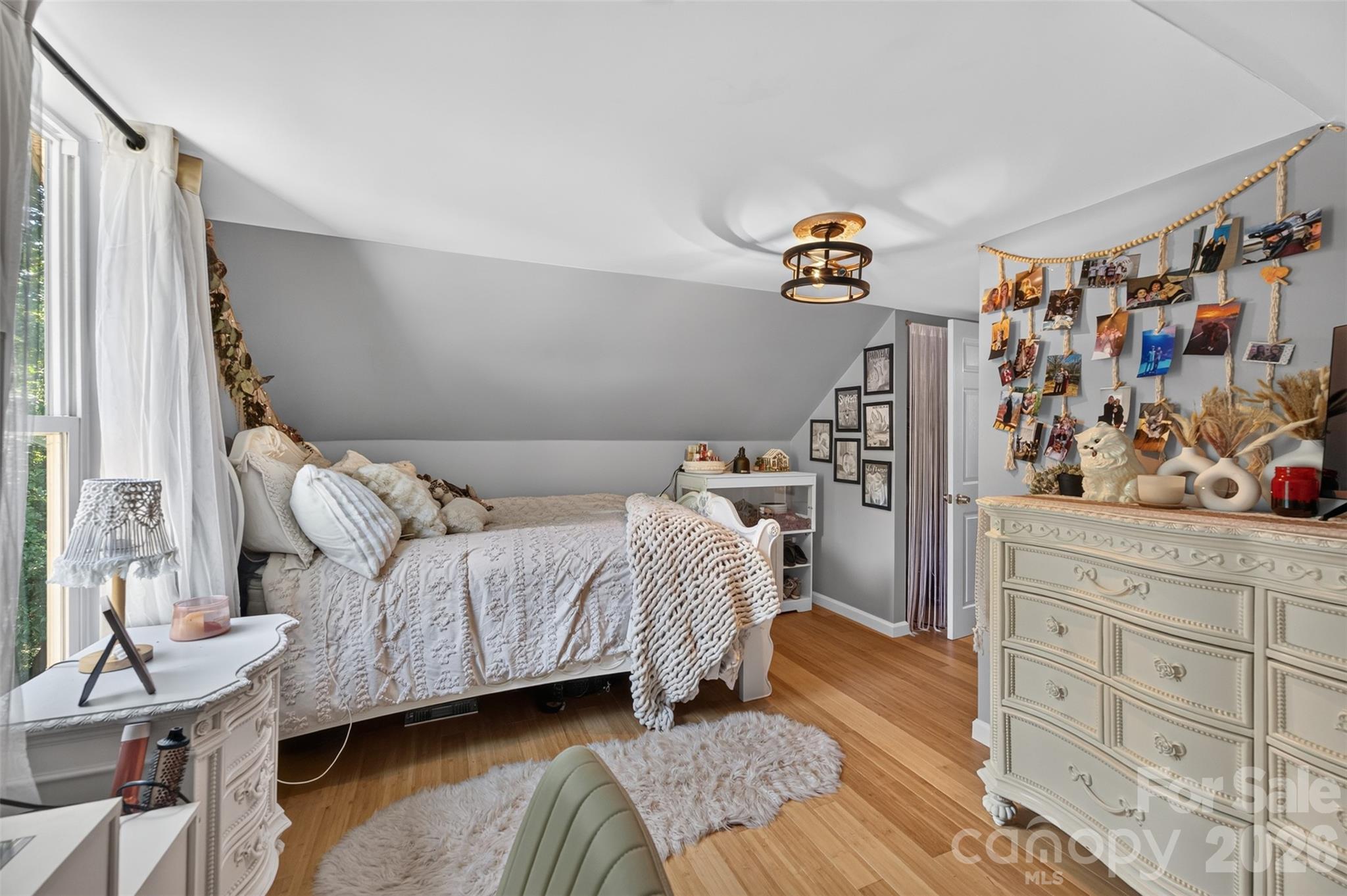 618 Indian Hill Road — Olin