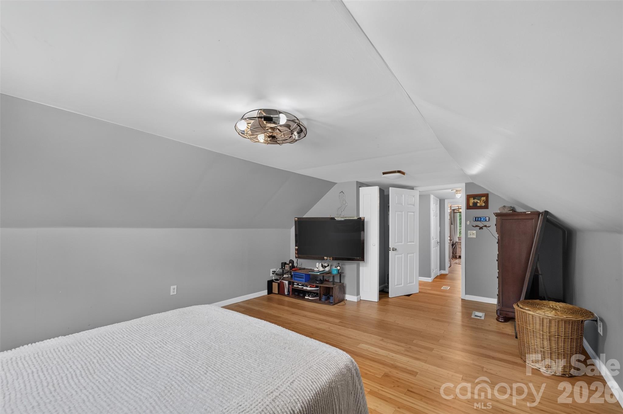 618 Indian Hill Road — Olin