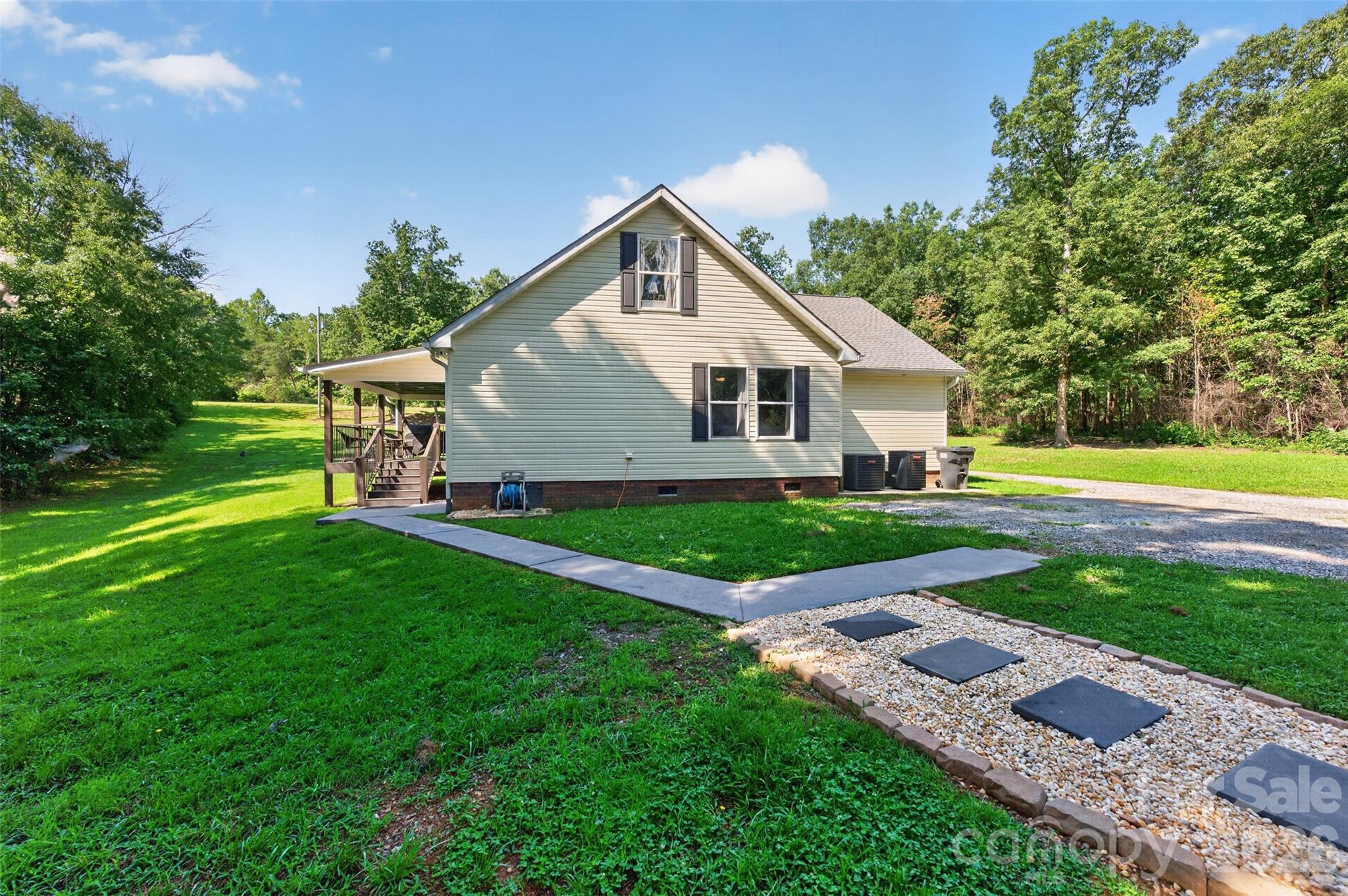 618 Indian Hill Road — Olin