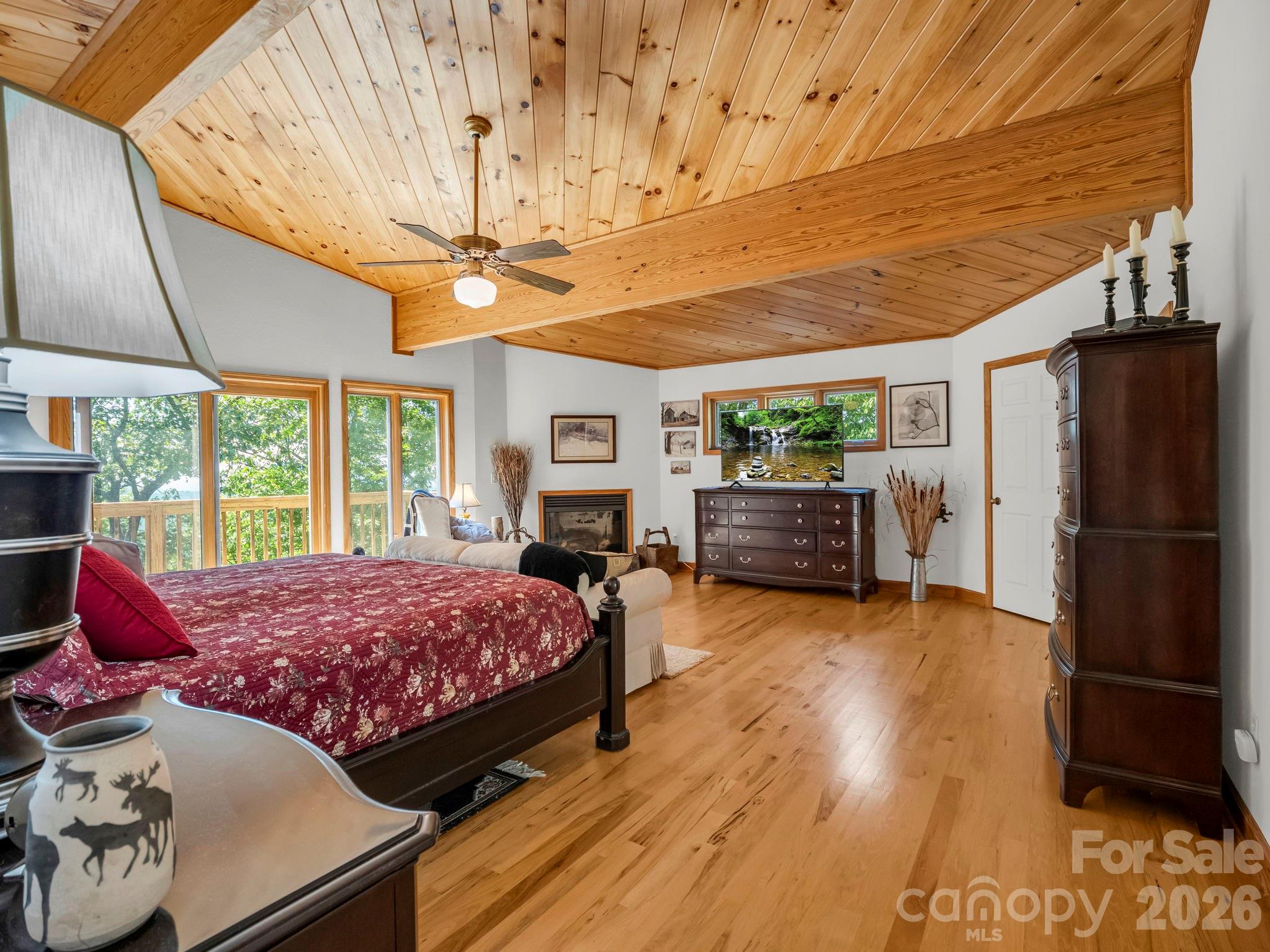 366 Summer Haven Road — Swannanoa