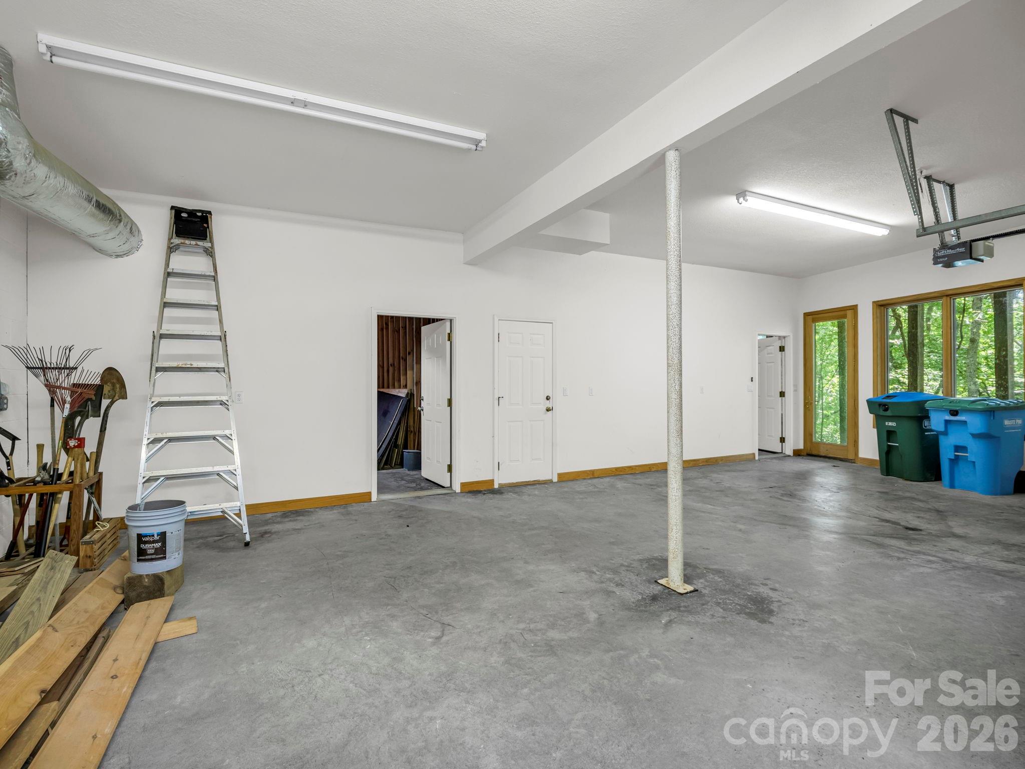366 Summer Haven Road — Swannanoa