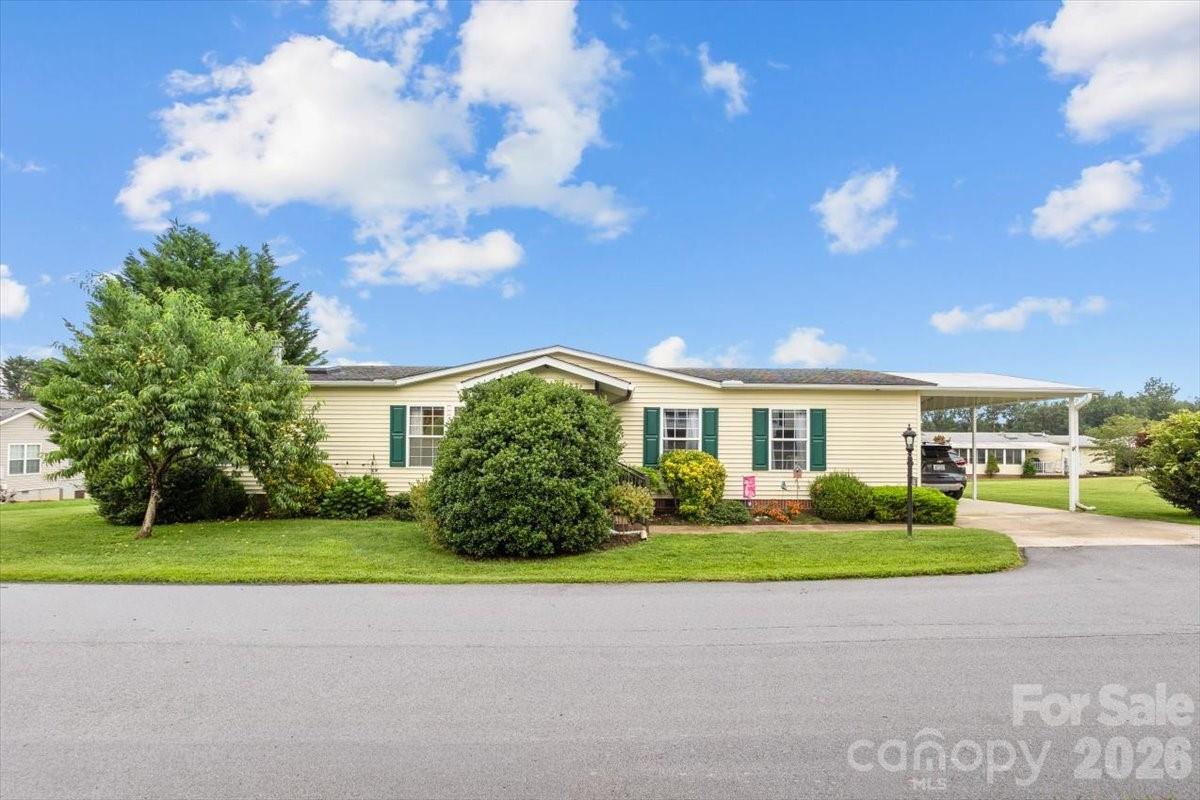 39 Stephanie Lane #13 — Hendersonville