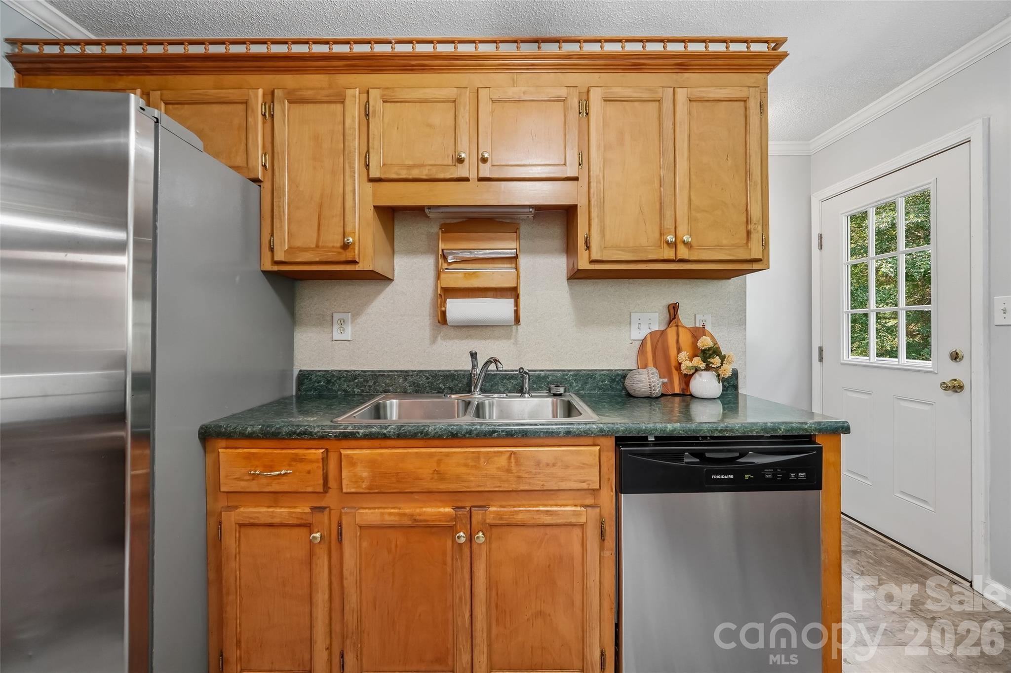 916 Long Branch Road — Grover