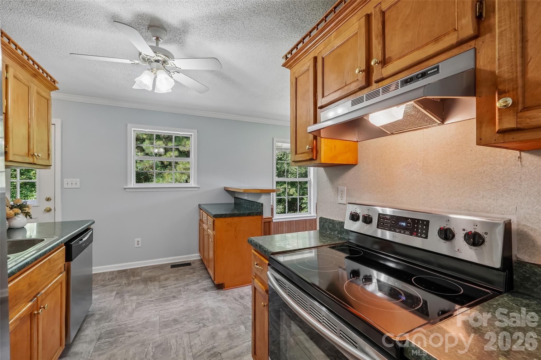 916 Long Branch Road — Grover