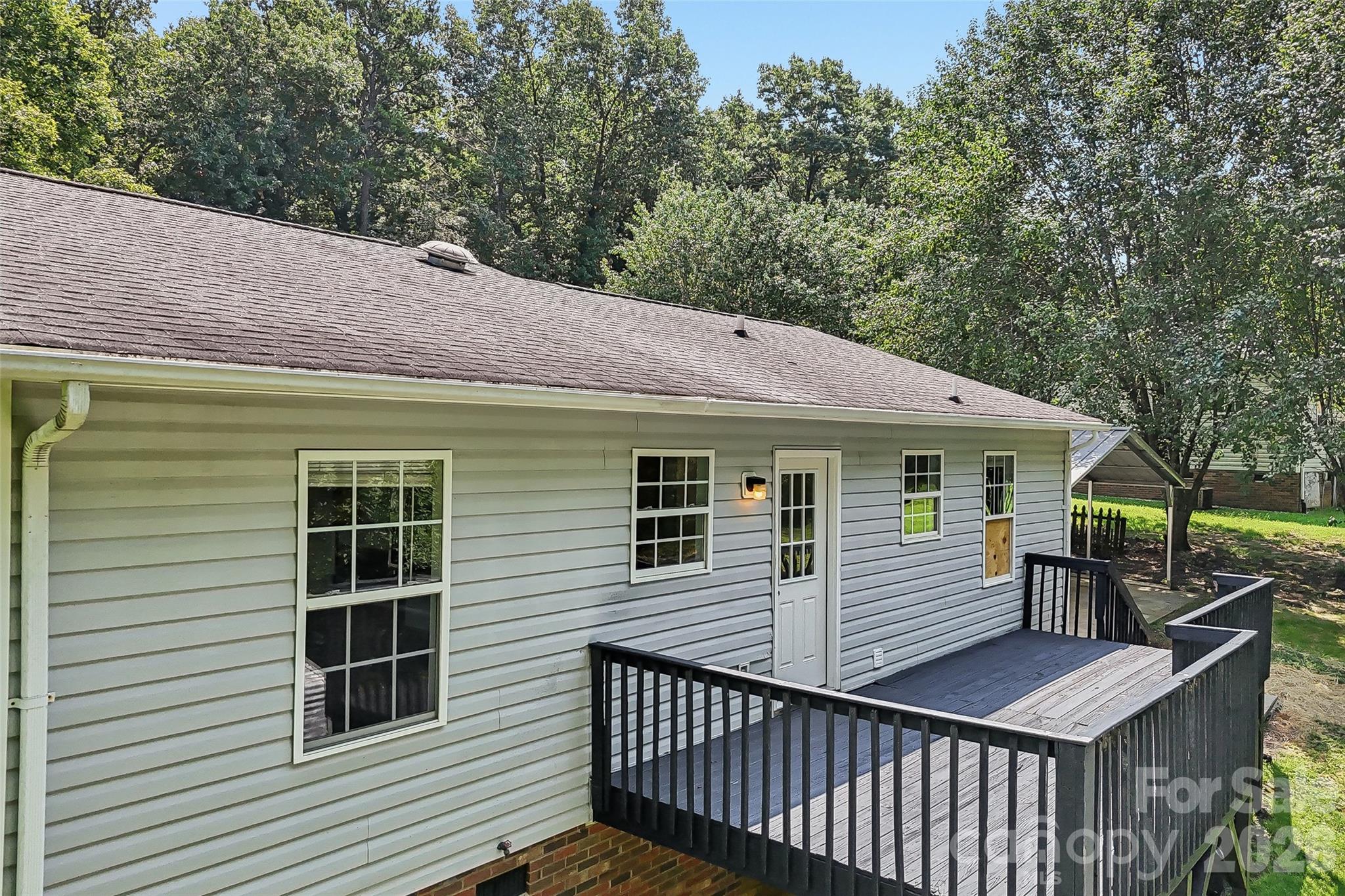 916 Long Branch Road — Grover