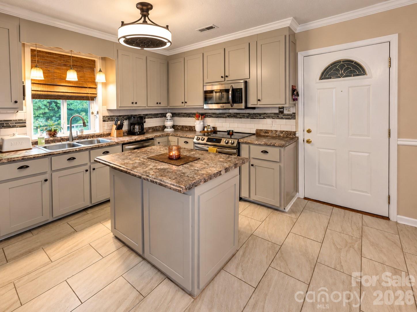 2413 Wedgewood Drive — Salisbury