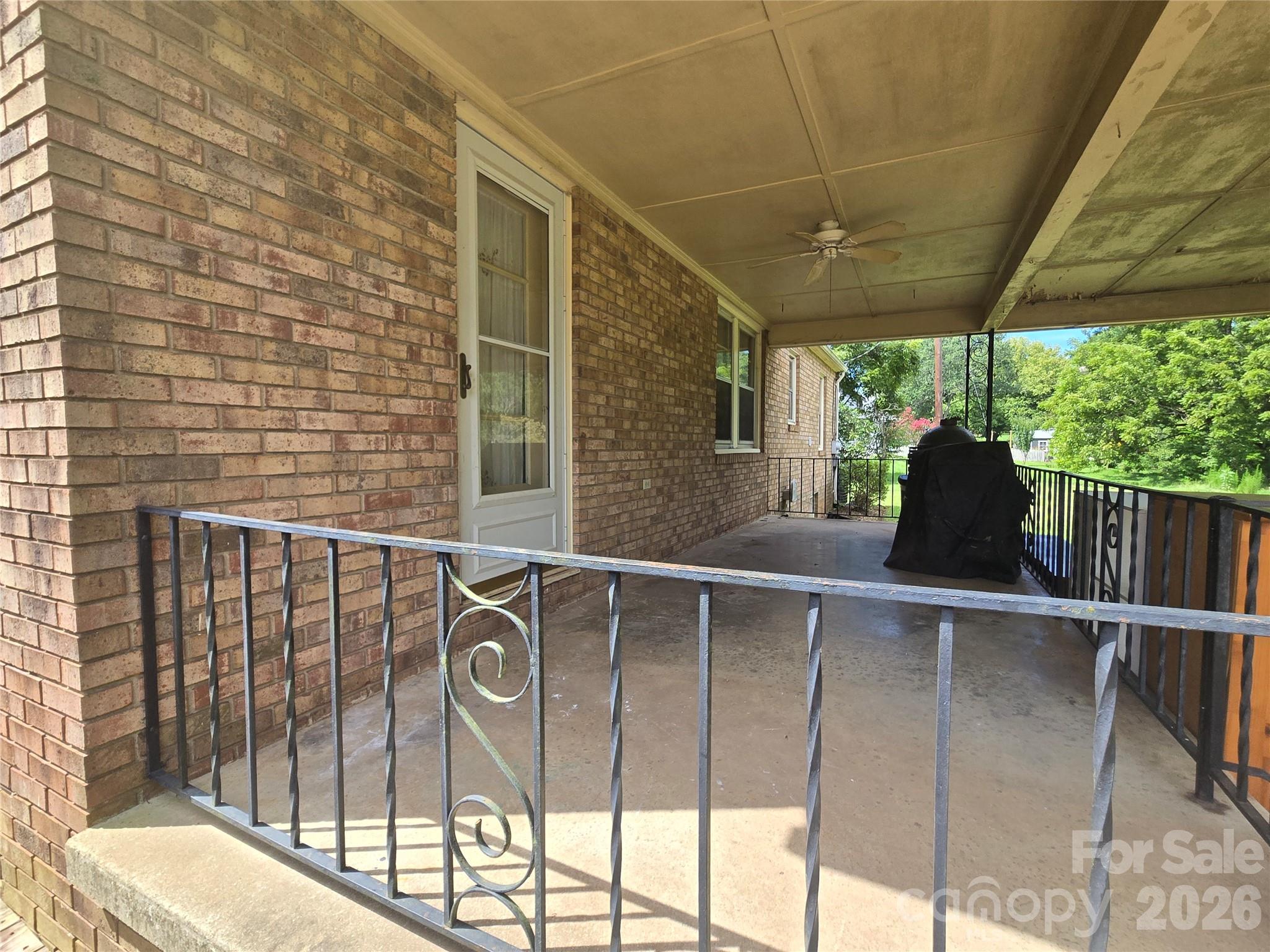 305 Oakland Avenue Avenue — Morganton