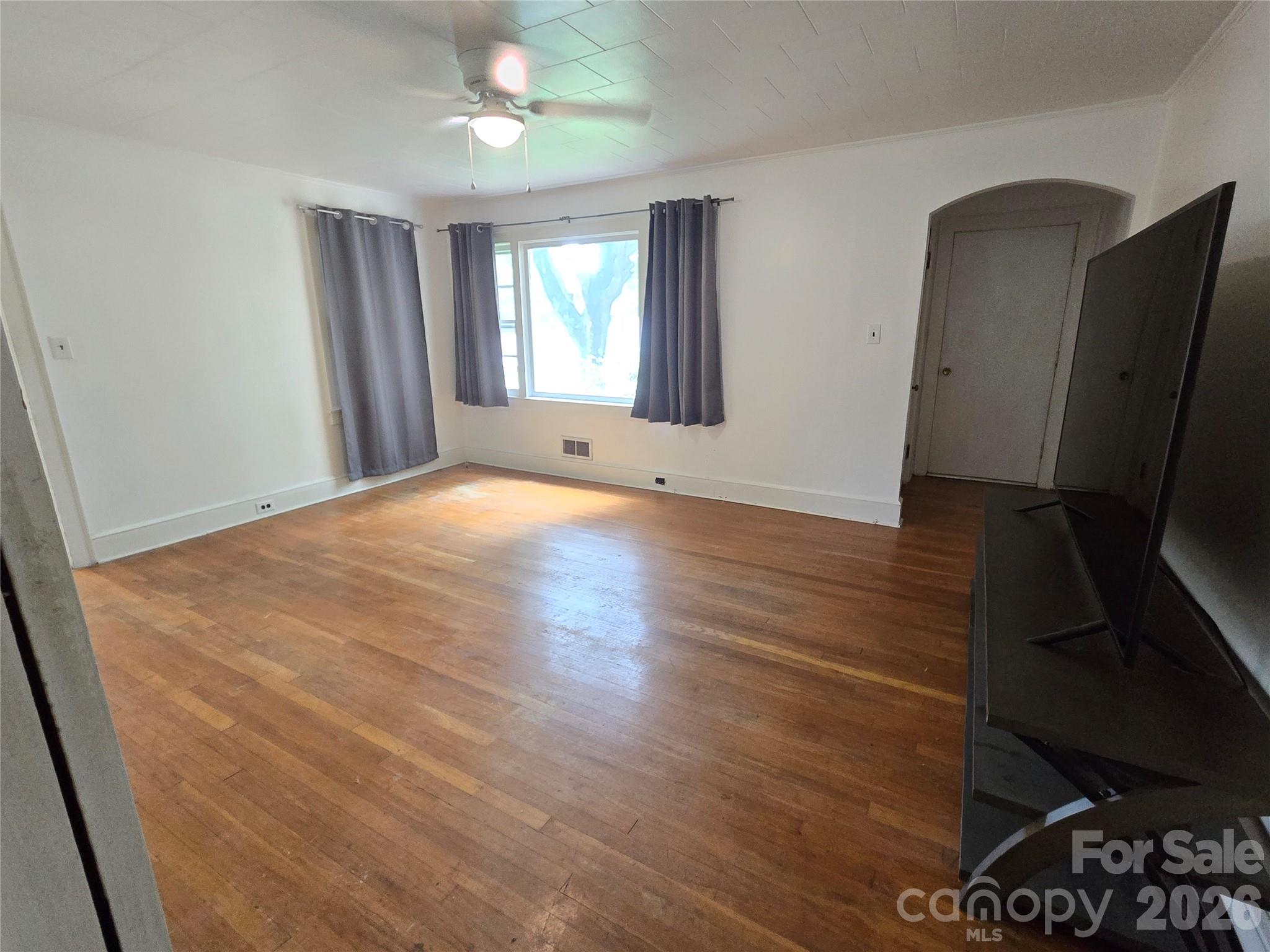 305 Oakland Avenue Avenue — Morganton